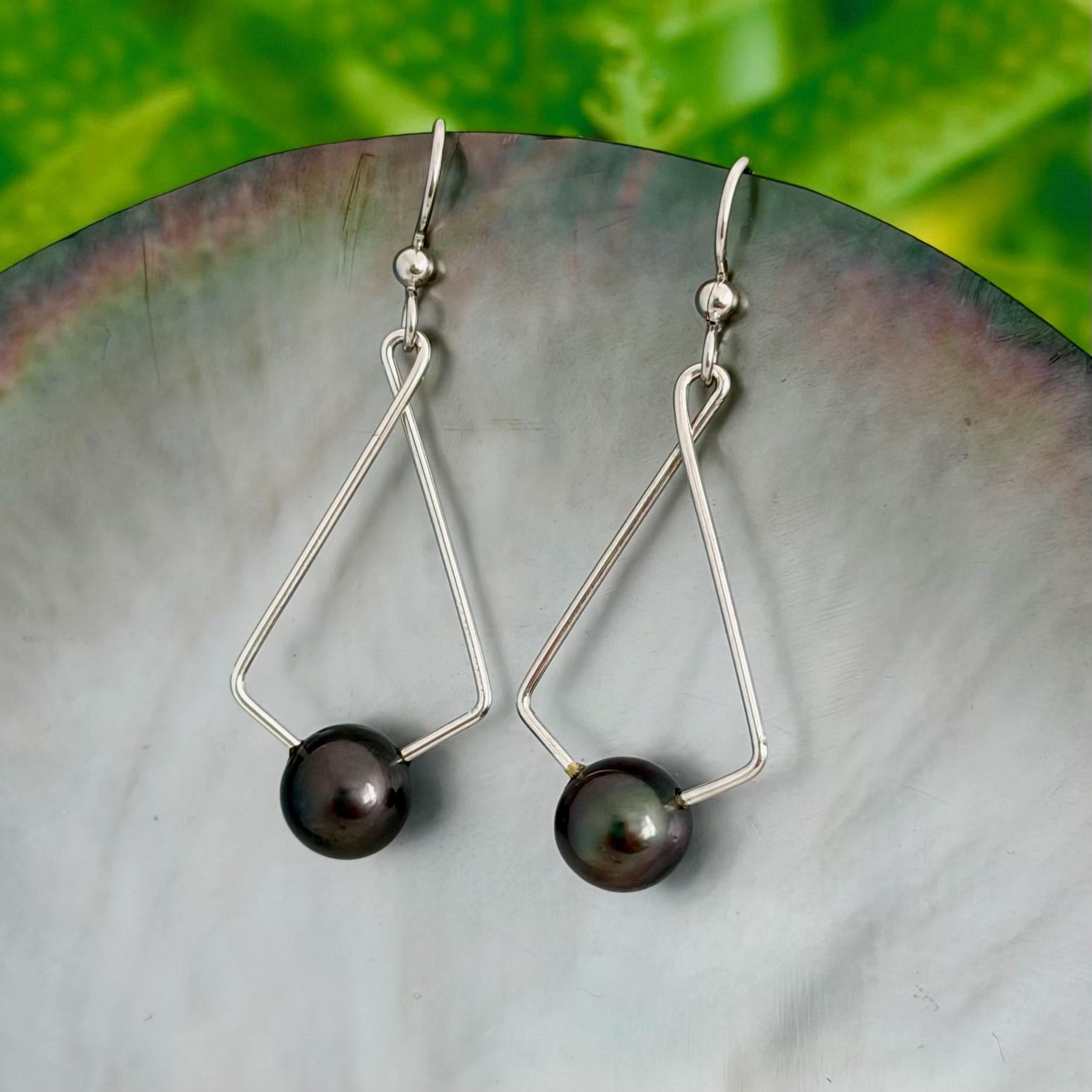 DOORBUSTER Modern Tahitian pearl dangle earrings • Sterling silver jewelry