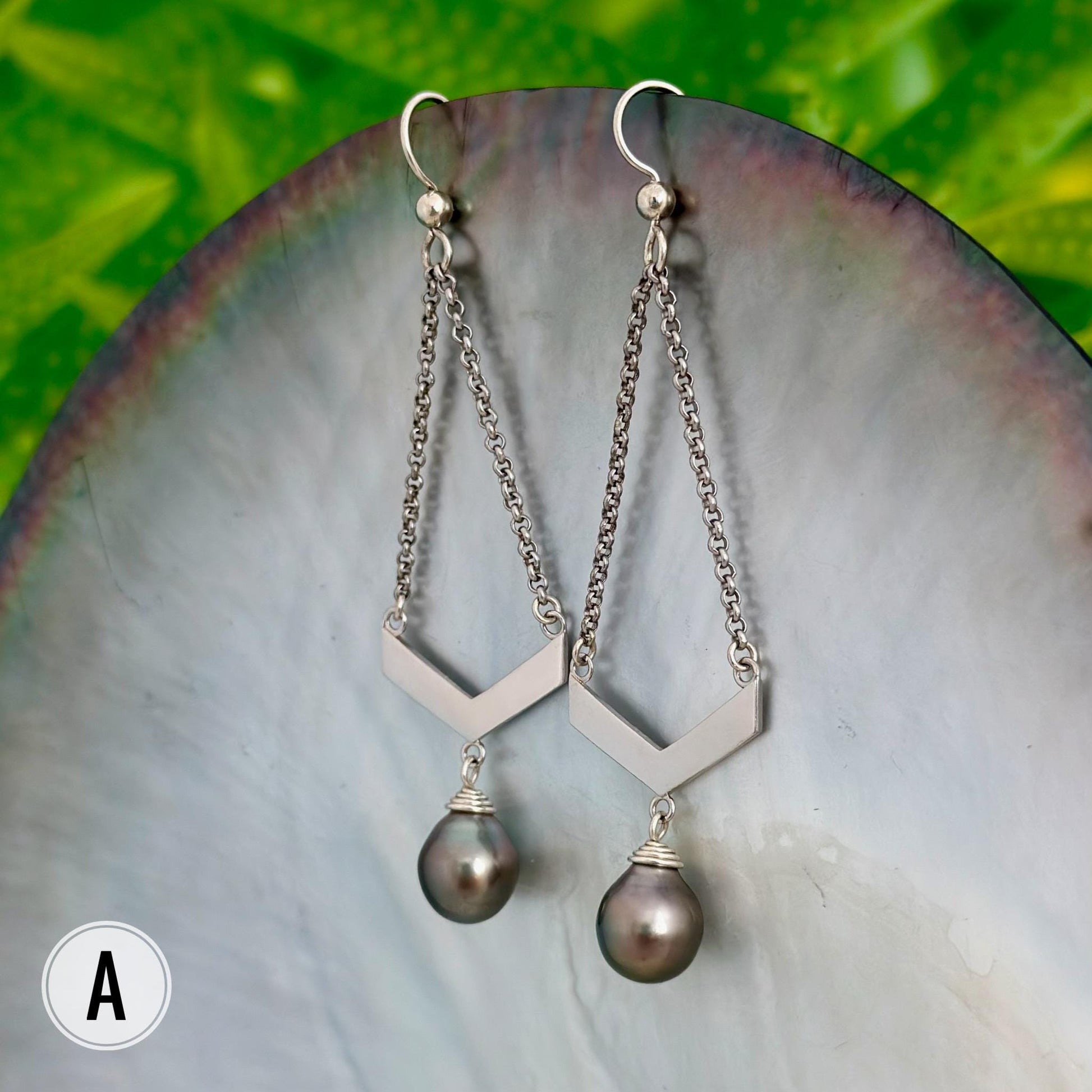 Chevron Tahitian pearl earrings in sterling silver