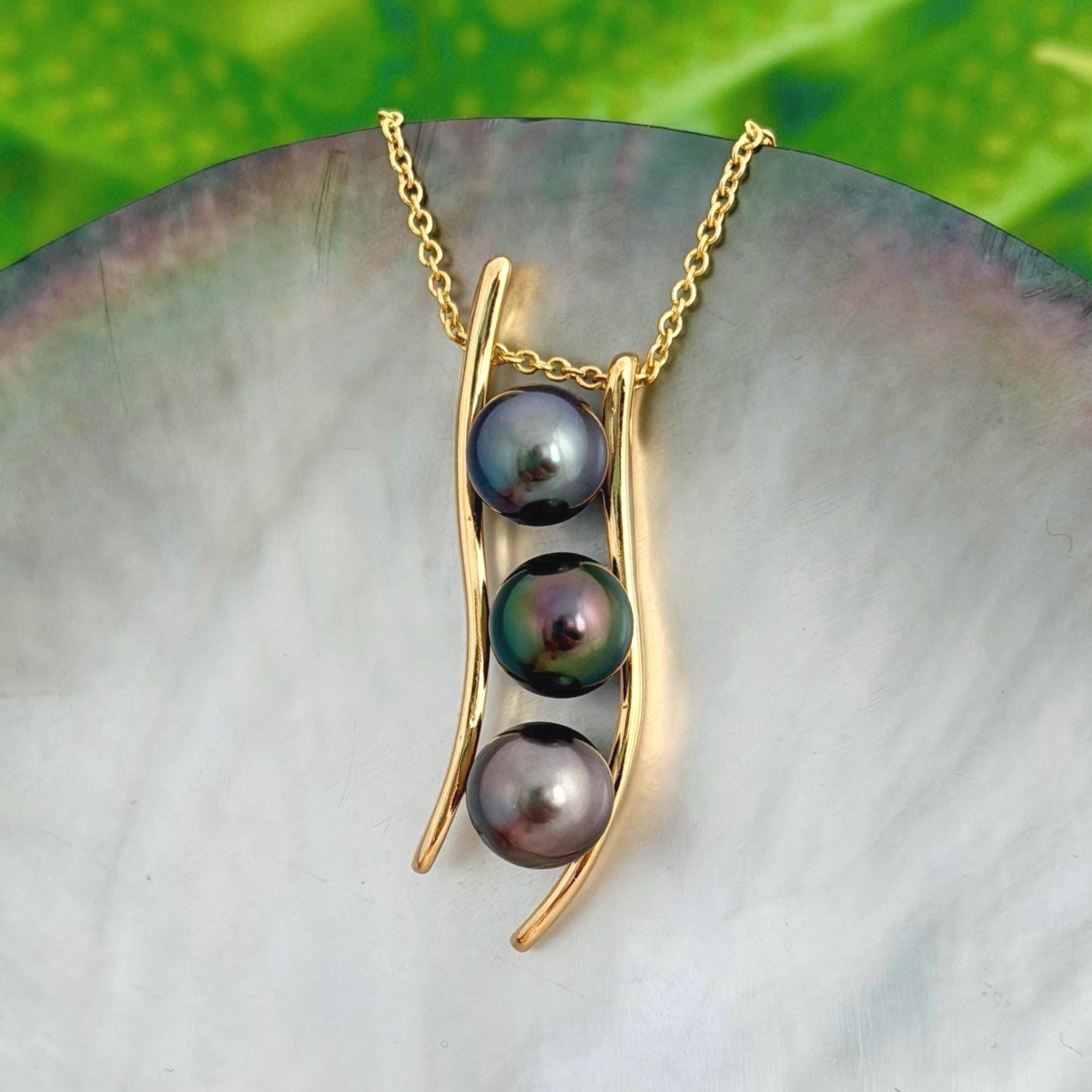 RARE Tahitian Pearl pendant • Vibrant colors • Blue, Peacock, Pink