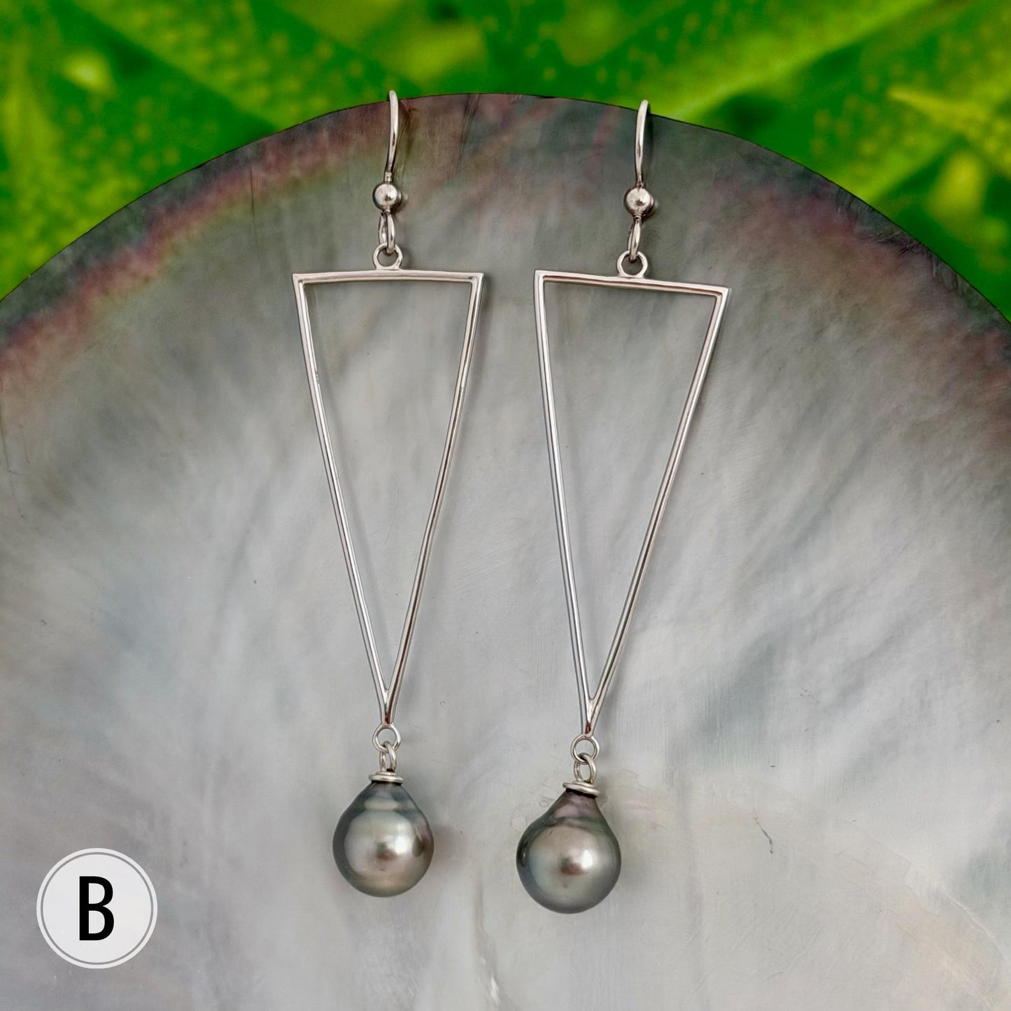 DOORBUSTER Tahitian Pearl Earrings – Sterling Silver Triangle Dangle jewelry.