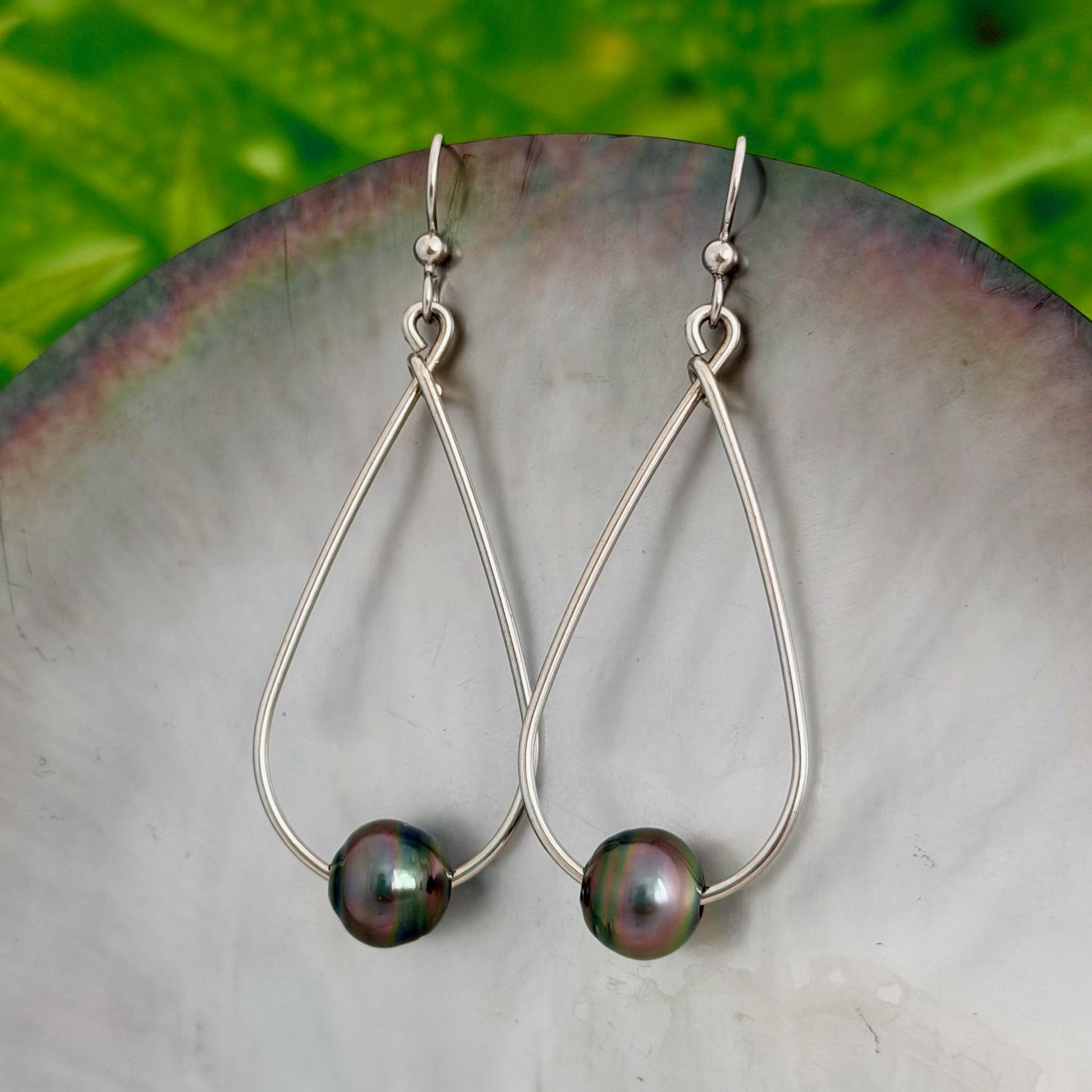 Tahitian Pearl Earrings – Sterling silver Teardrop Hoop • everyday jewelry
