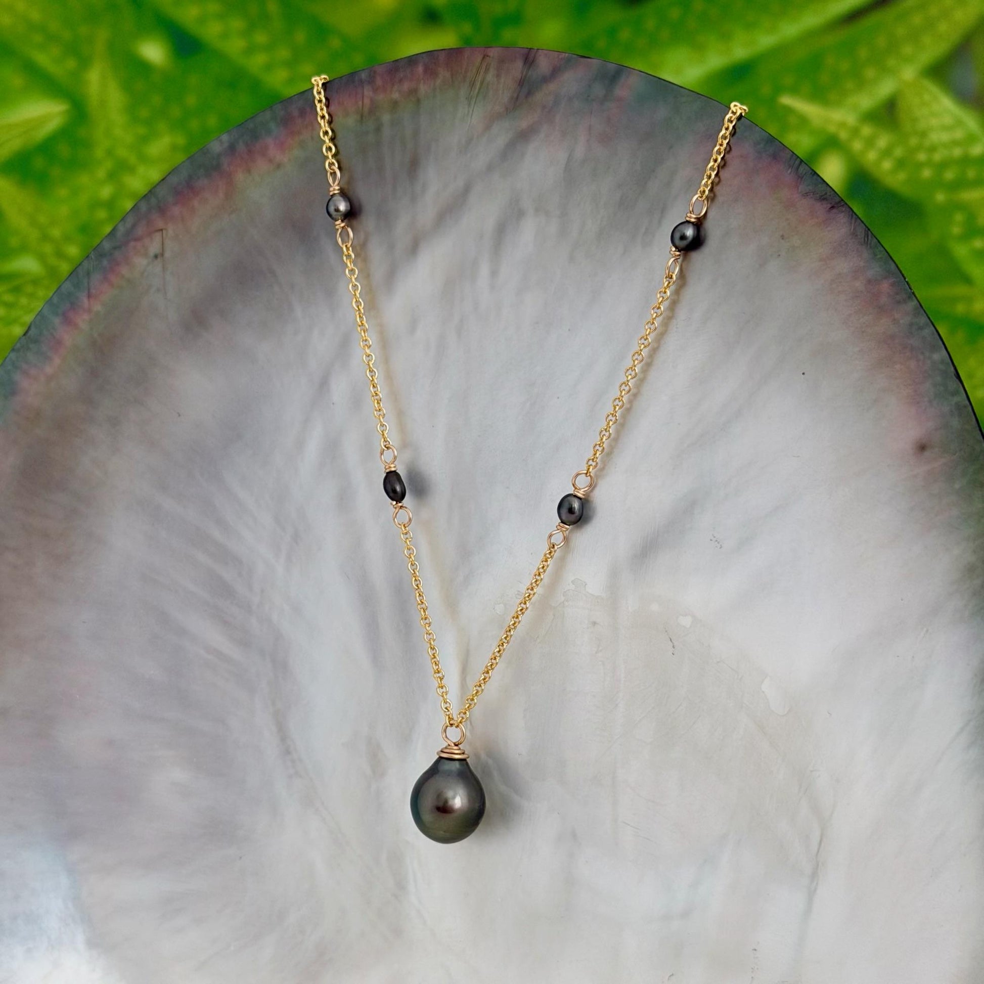 Tahitian pearl necklace — Keshi jewelry • Gold filled