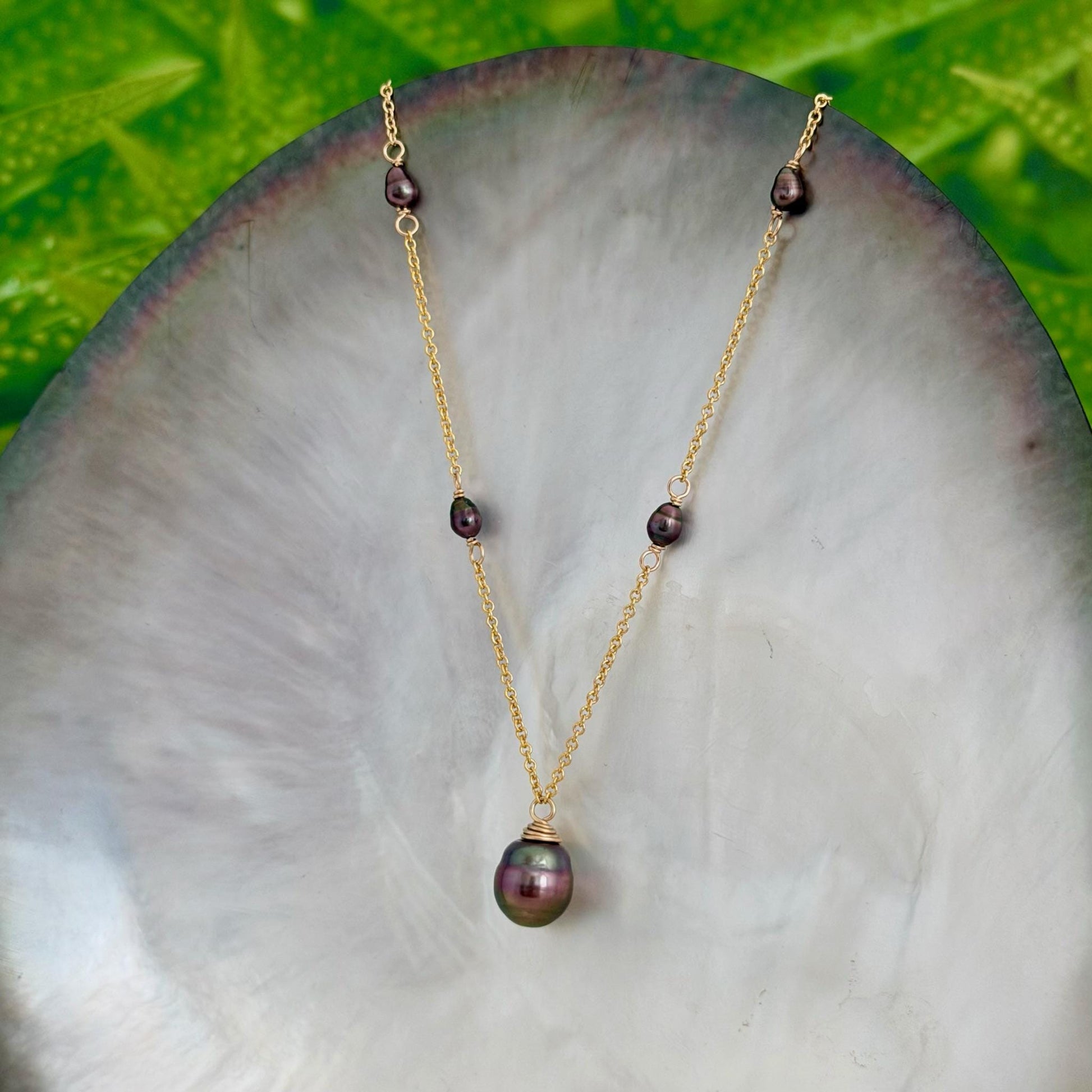 Tahitian pearl necklace — Keshi jewelry • Gold filled