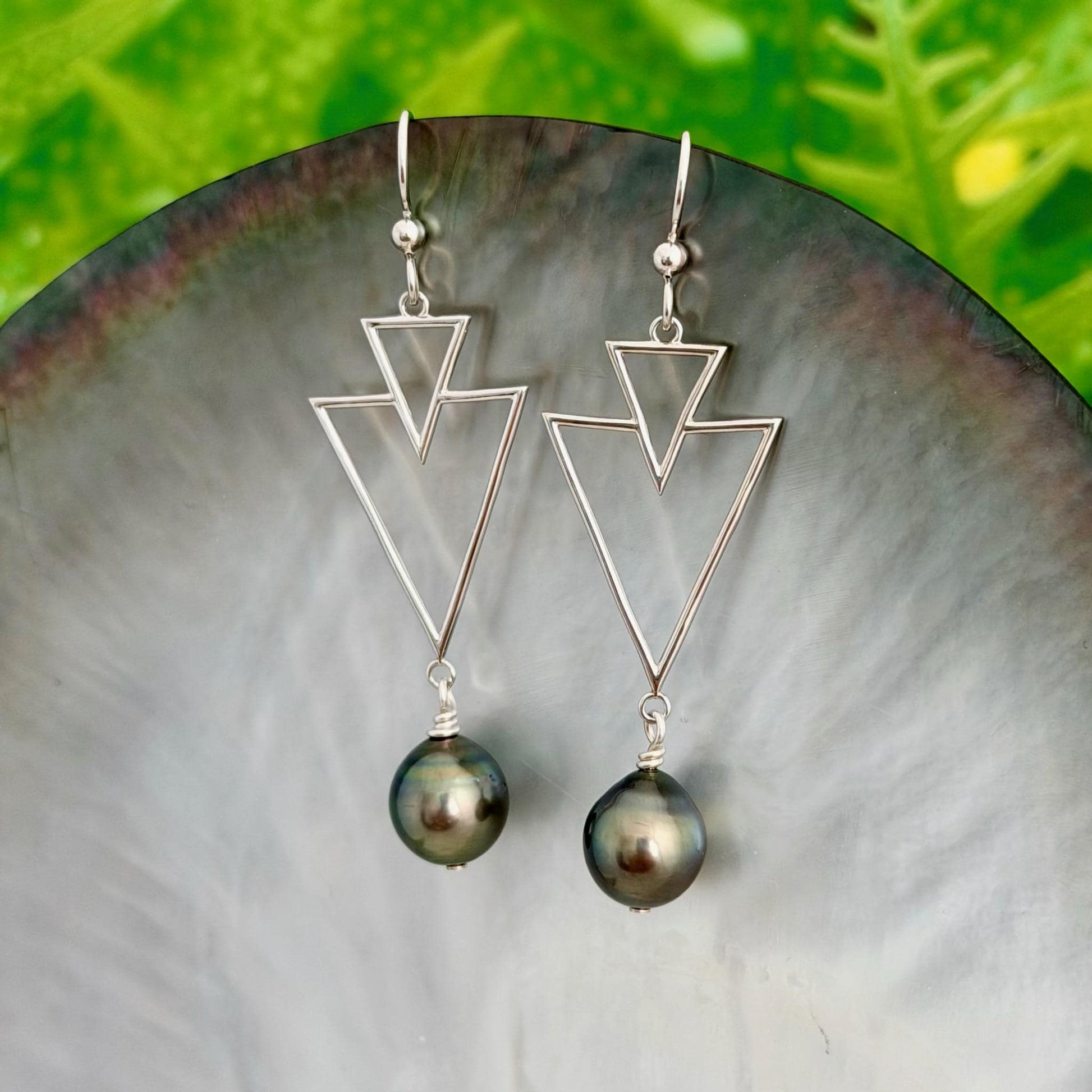 DOORBUSTER Tahitian Pearl Earrings – Triangle Design • Sterling silver Jewelry