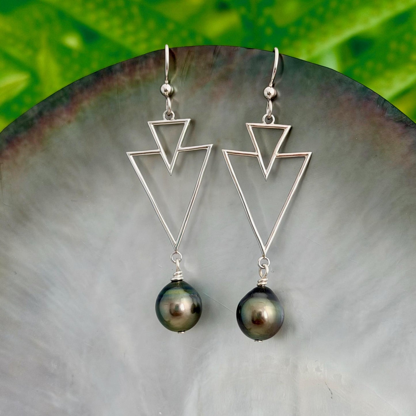 DOORBUSTER Tahitian Pearl Earrings – Triangle Design • Sterling silver Jewelry