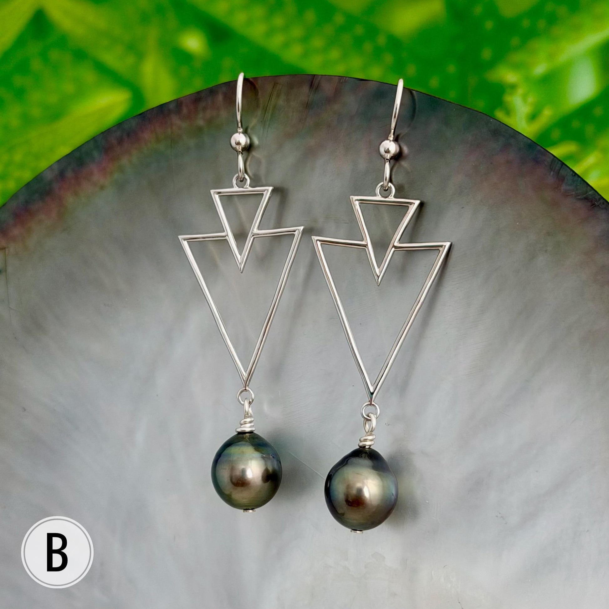 DOORBUSTER Tahitian Pearl Earrings – Triangle Design • Sterling silver Jewelry