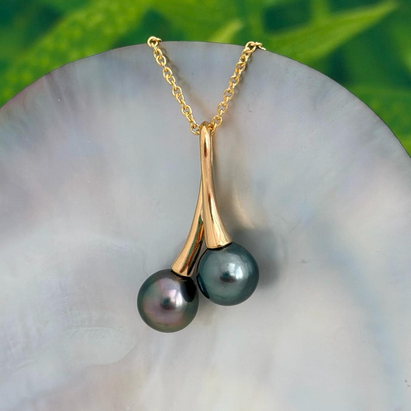 Tahitian pearl necklace • Double pendant • Gold Duo design • Blue and Peacock