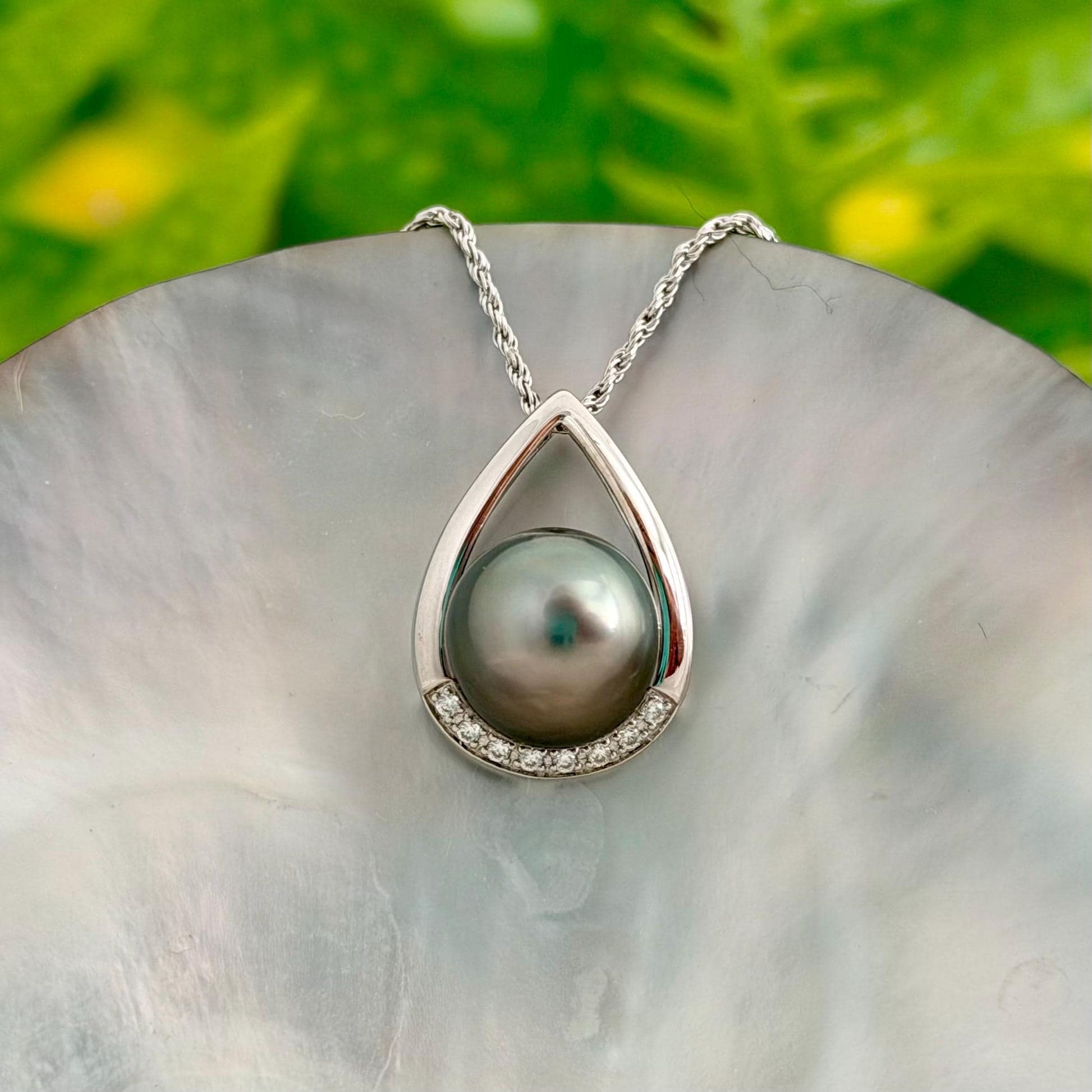 Teardrop Tahitian pearl pendant with beautiful light pearl • Statement necklace with CZ