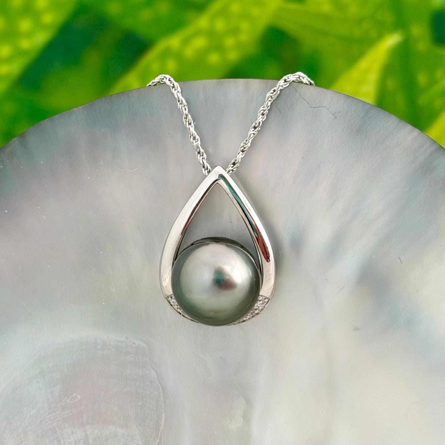 Teardrop Tahitian pearl pendant with beautiful light pearl • Statement necklace with CZ