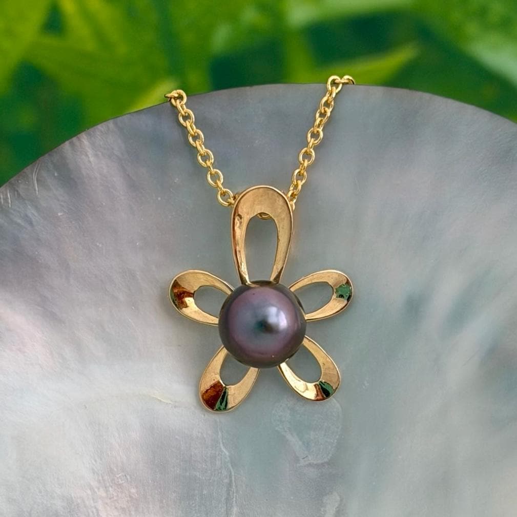 Tahitian Pearl Pendant – Gold Flower Design • Pink Purple gem
