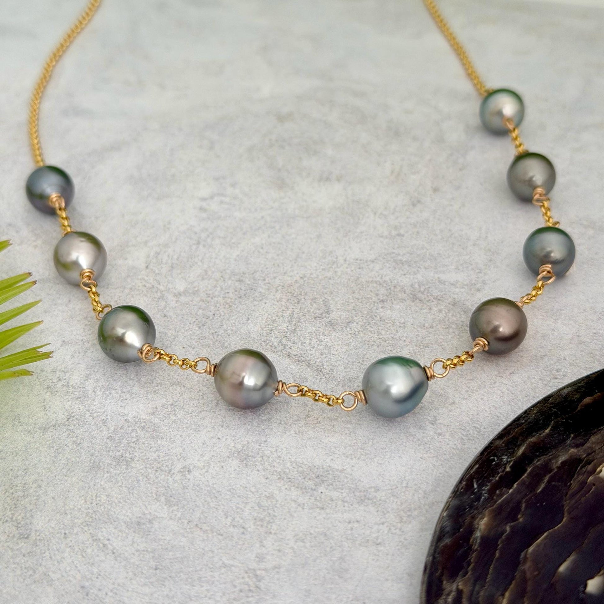 Tahitian pearl necklace • Gold filled Link chain • multicolor peacock color