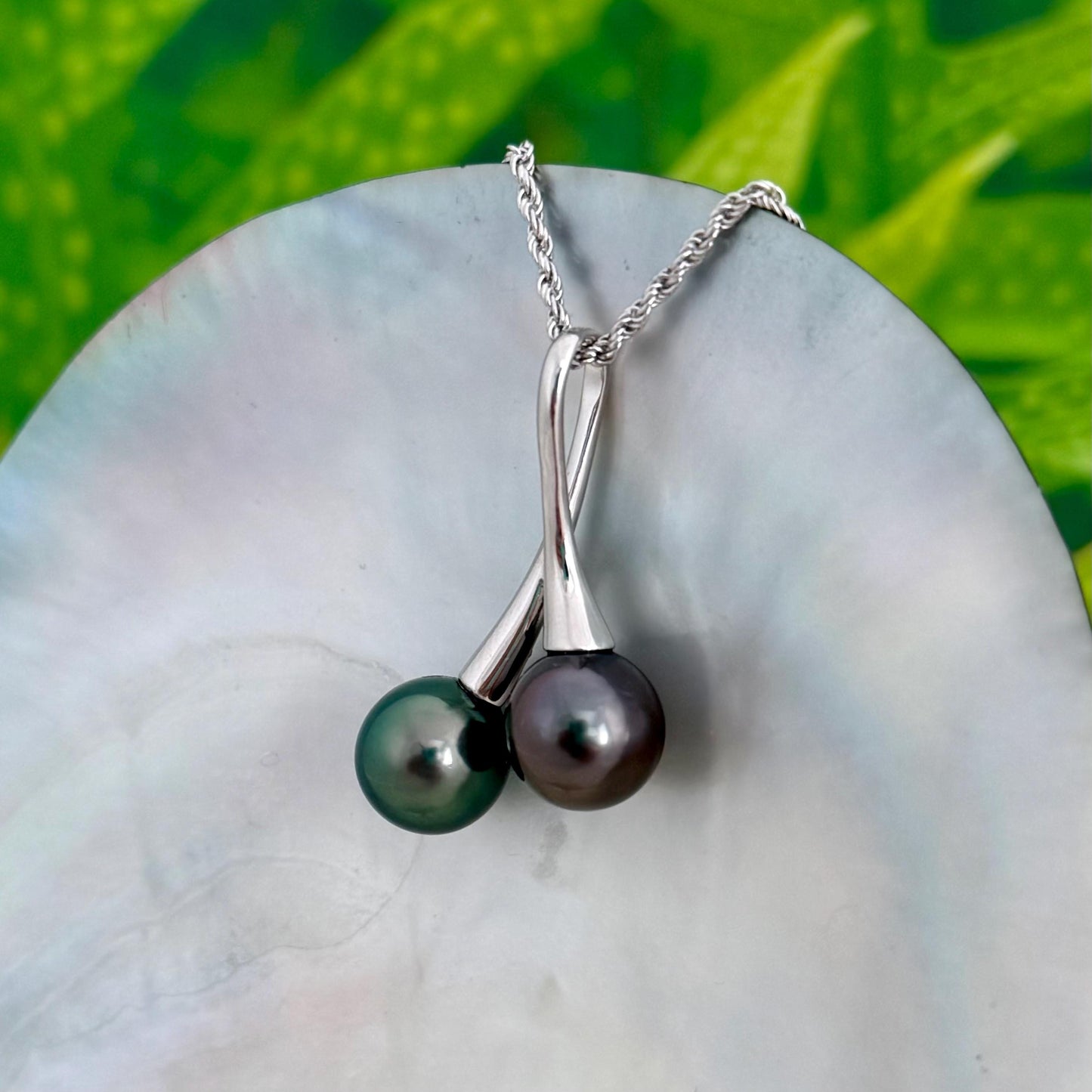 Tahitian pearl necklace • Double pearl pendant • Sterling silver You and Me design • Aubergine and Green