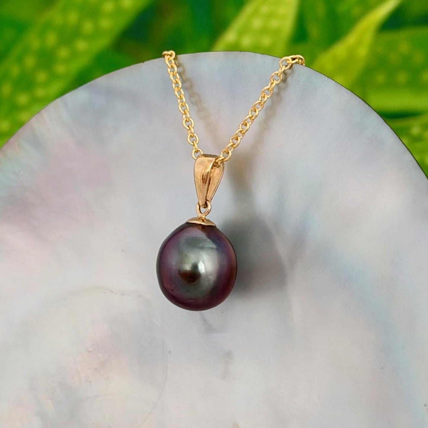 10.8mm Aubergine Tahitian Pearl Pendant: Solid Gold • Minimalist Necklace, Colorful Overtone