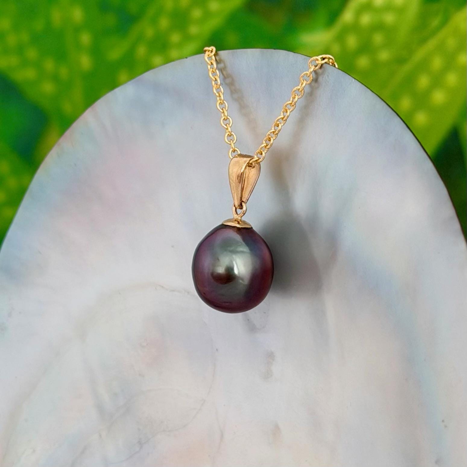 10.8mm Aubergine Tahitian Pearl Pendant: Solid Gold • Minimalist Necklace, Colorful Overtone