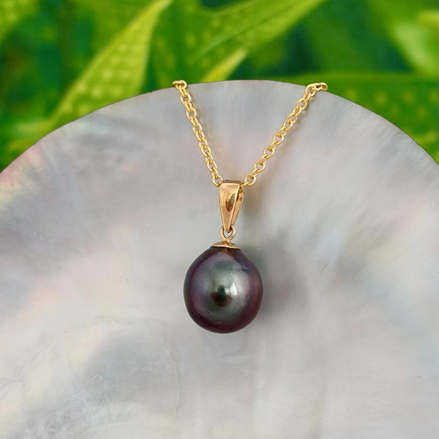 10.8mm Aubergine Tahitian Pearl Pendant: Solid Gold • Minimalist Necklace, Colorful Overtone