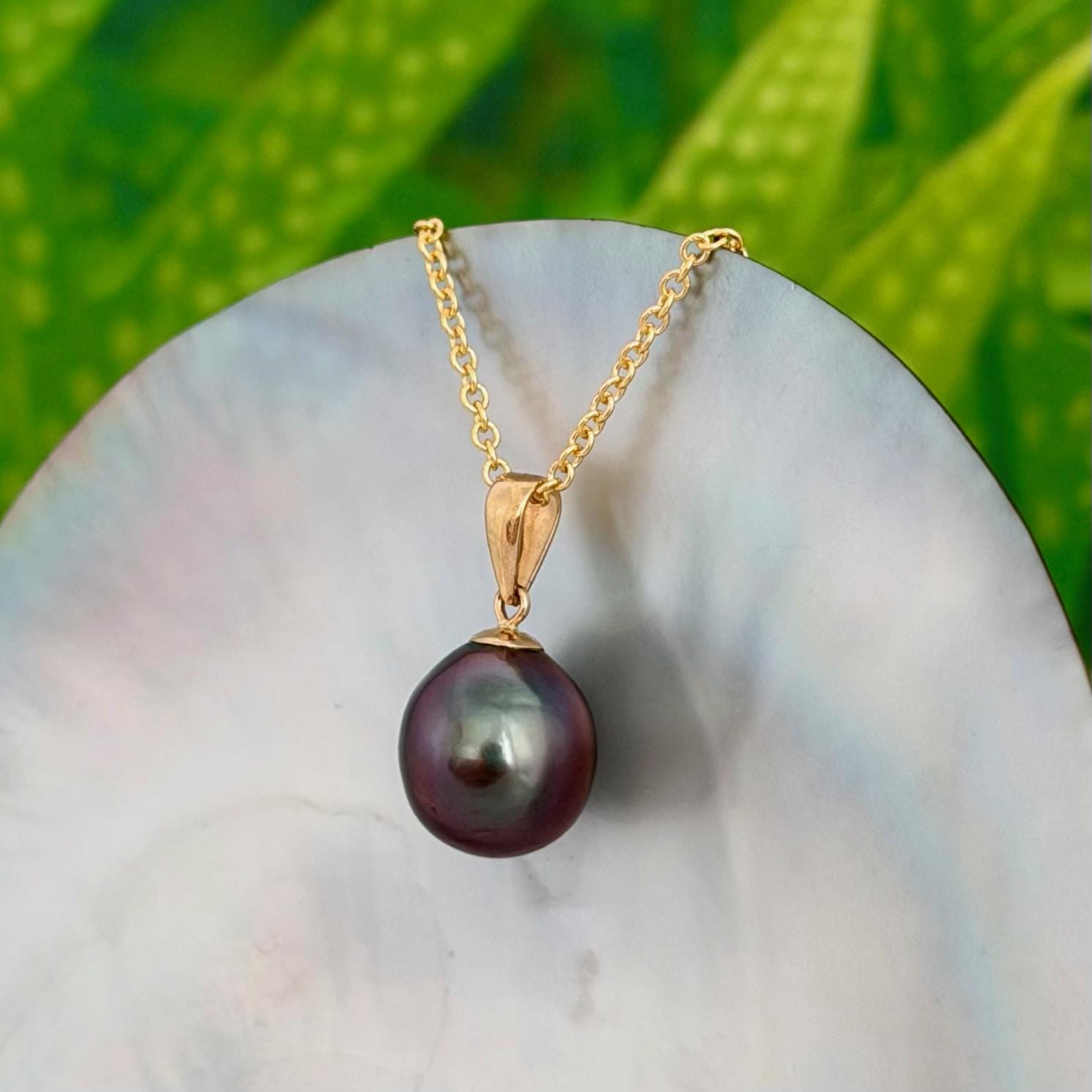10.8mm Aubergine Tahitian Pearl Pendant: Solid Gold • Minimalist Necklace, Colorful Overtone
