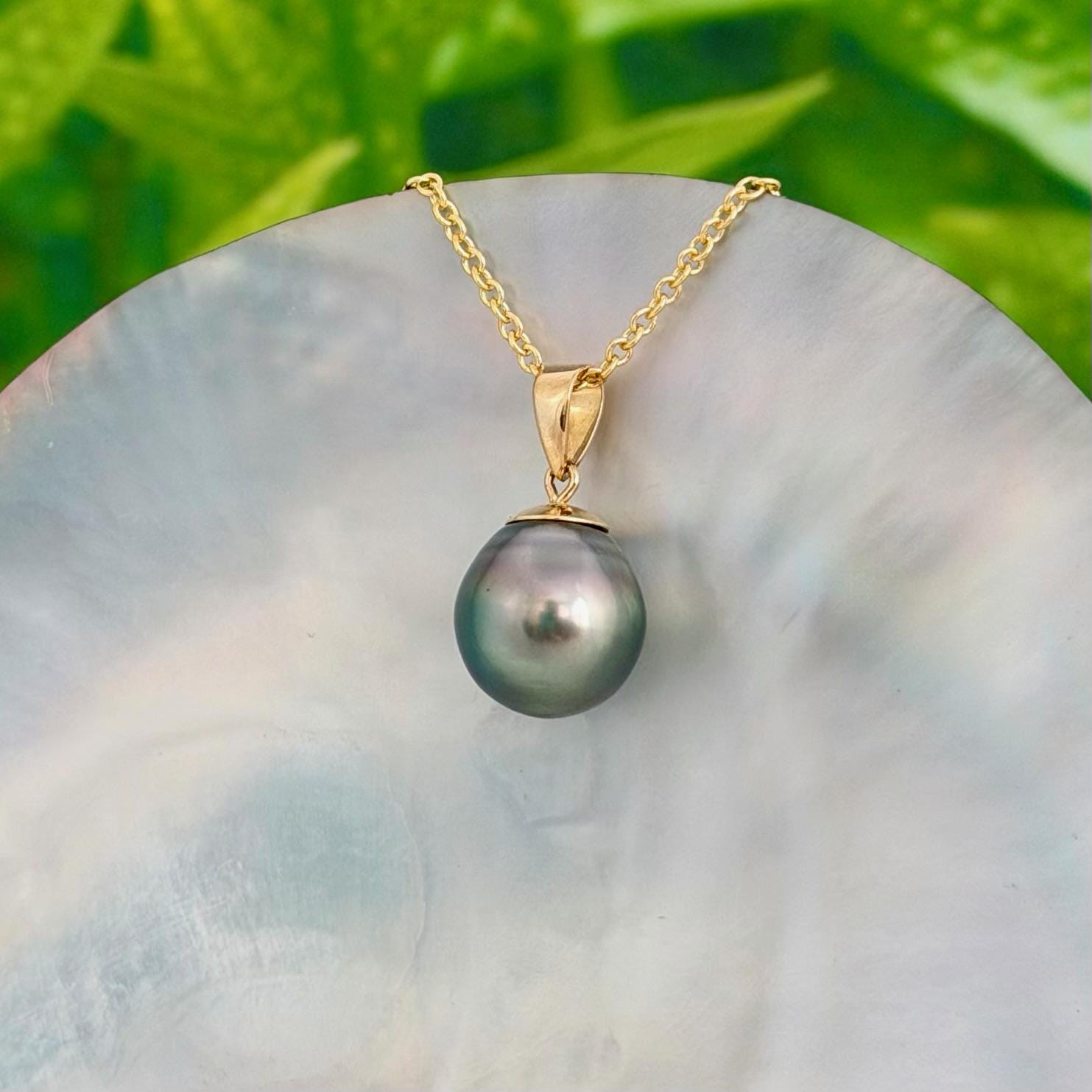 10.9mm Light Pastel Tahitian Pearl Pendant: Solid Gold • Minimalist Necklace, Colorful Overtone