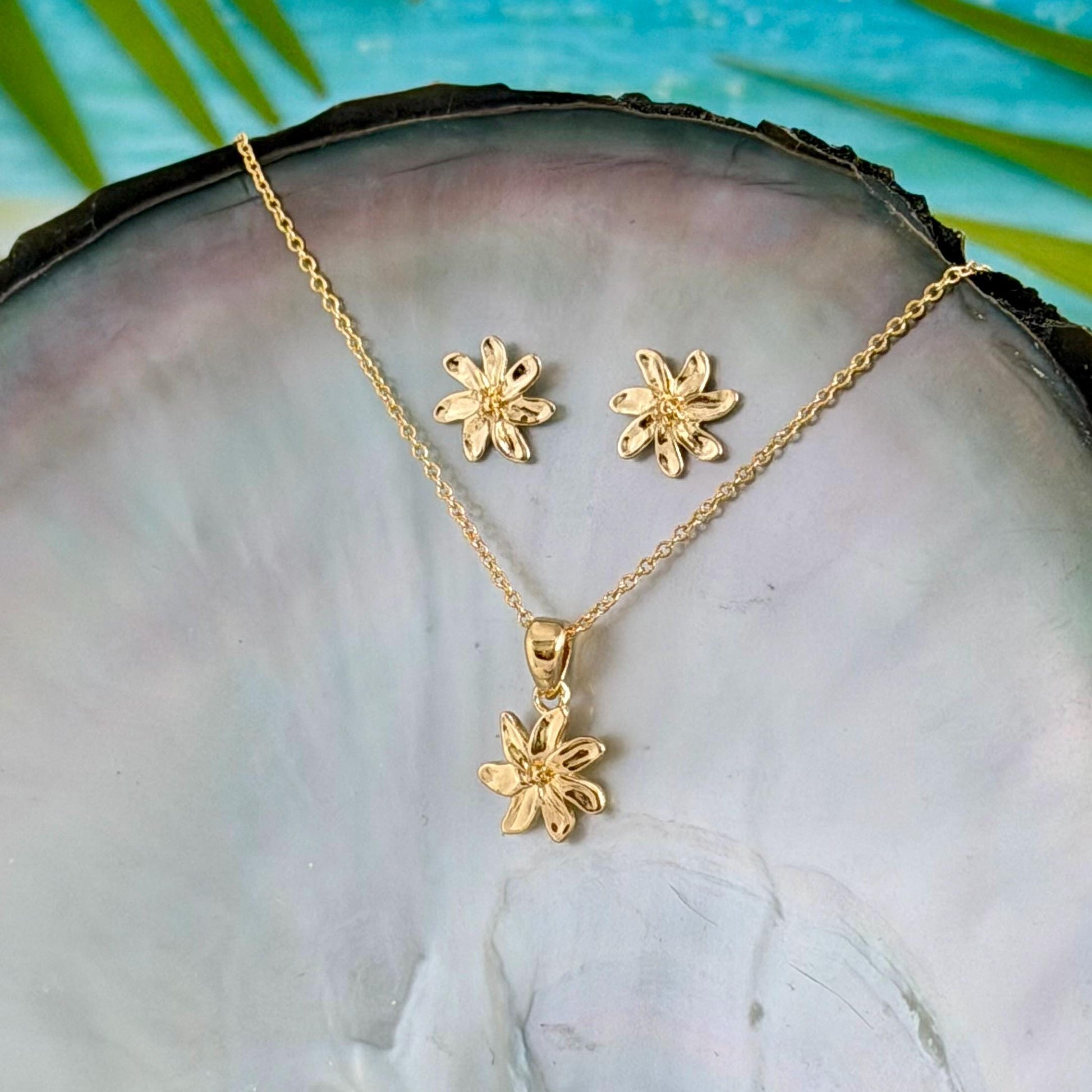Tiare Flower Necklace : Gold plated • Hawaiian Gardenia Jewelry
