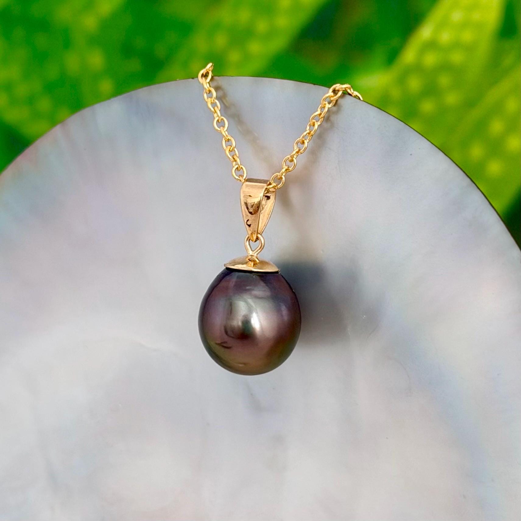 11.1mm Pink Tahitian Pearl Pendant: Solid Gold • Minimalist Necklace, Colorful Overtone