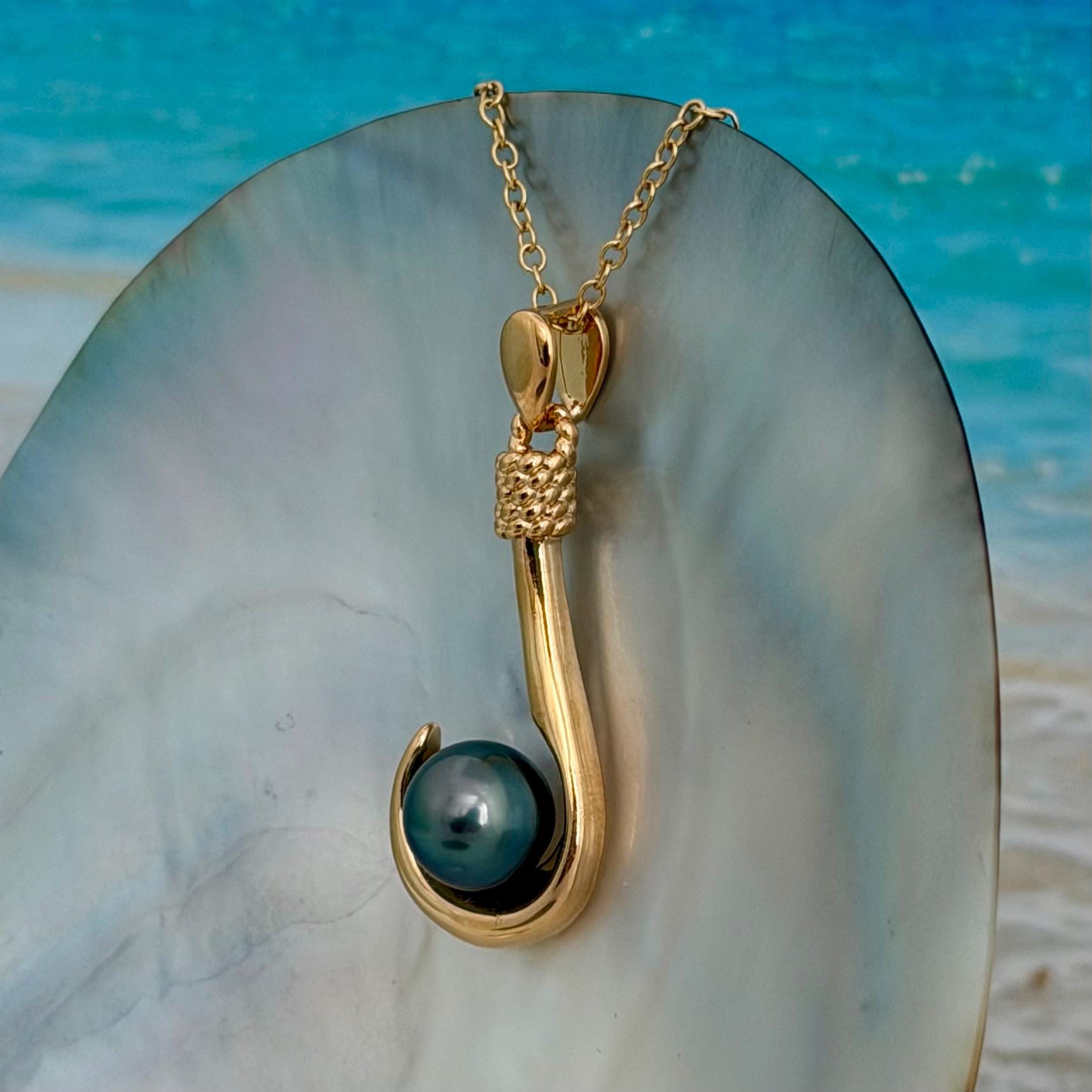 Fishhook Tahitian pearl necklace • Unique ocean jewelry made in hawaii for Ocean lovers • Unisex luxurious gift for her or him • fish hook