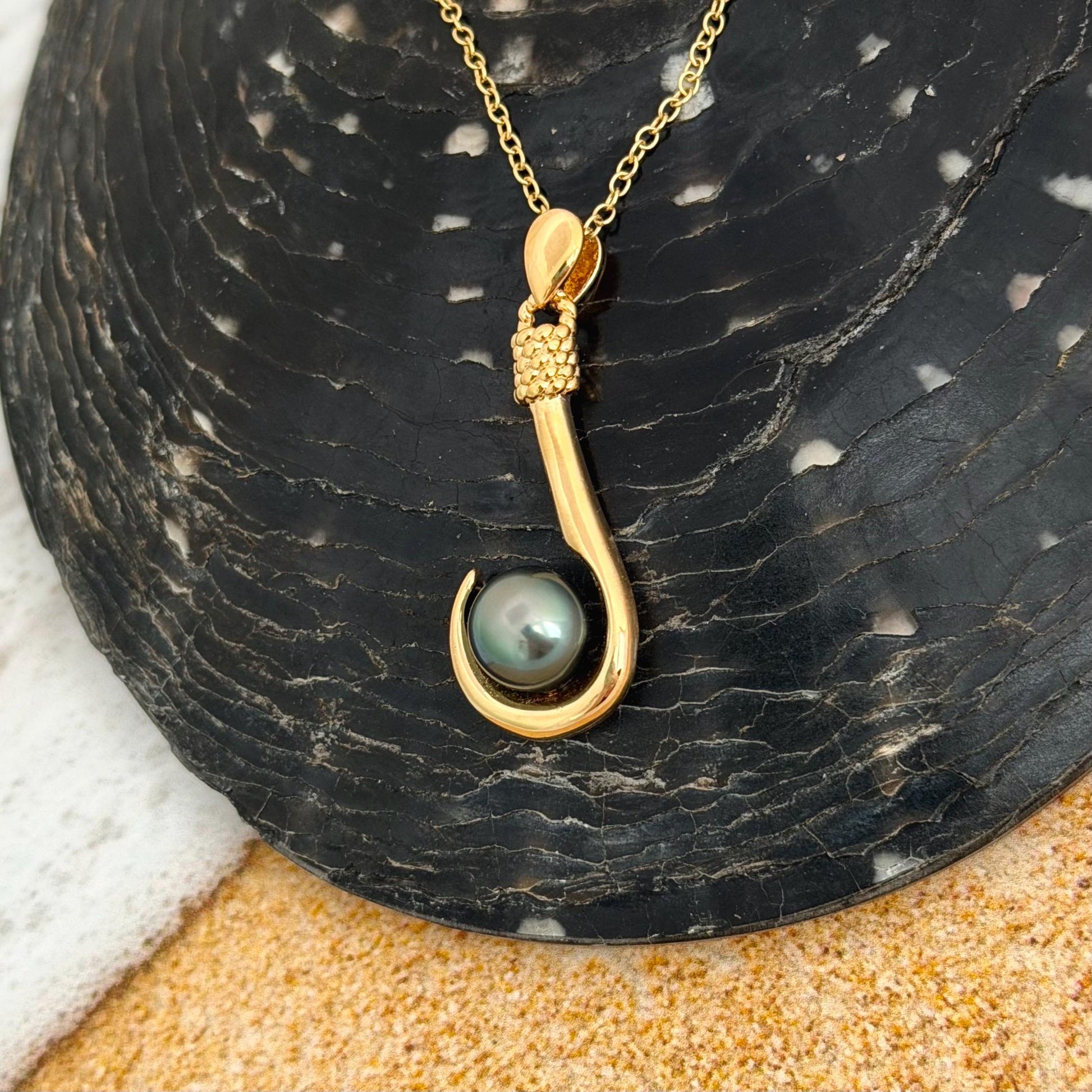 Fishhook Tahitian pearl necklace • Unique ocean jewelry made in hawaii for Ocean lovers • Unisex luxurious gift for her or him • fish hook