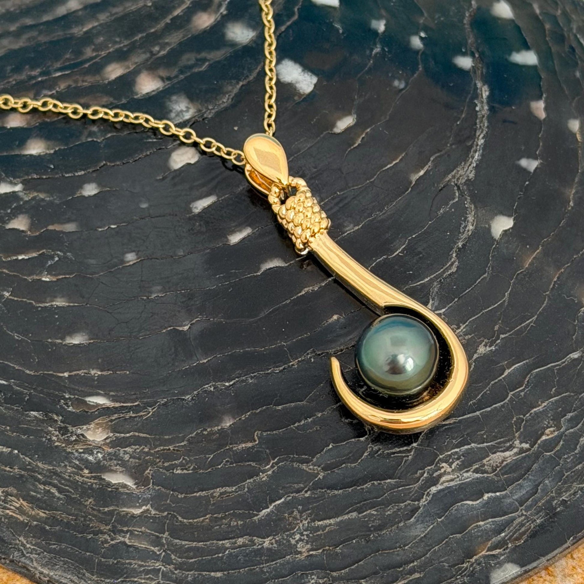 Fishhook Tahitian pearl necklace • Unique ocean jewelry made in hawaii for Ocean lovers • Unisex luxurious gift for her or him • fish hook