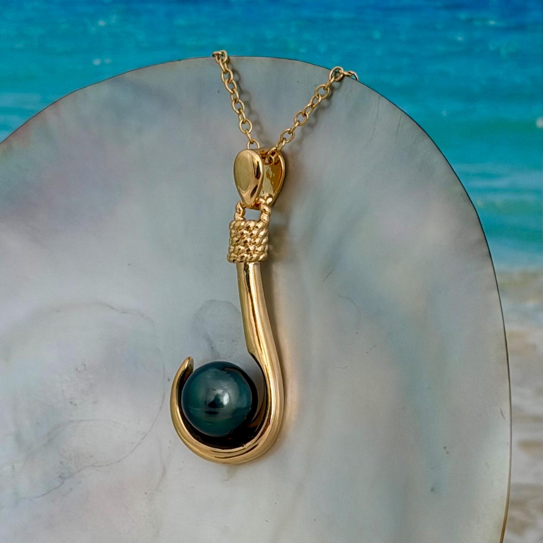 Fishhook Tahitian pearl necklace • Unique ocean jewelry made in hawaii for Ocean lovers • Unisex luxurious gift for her or him • fish hook