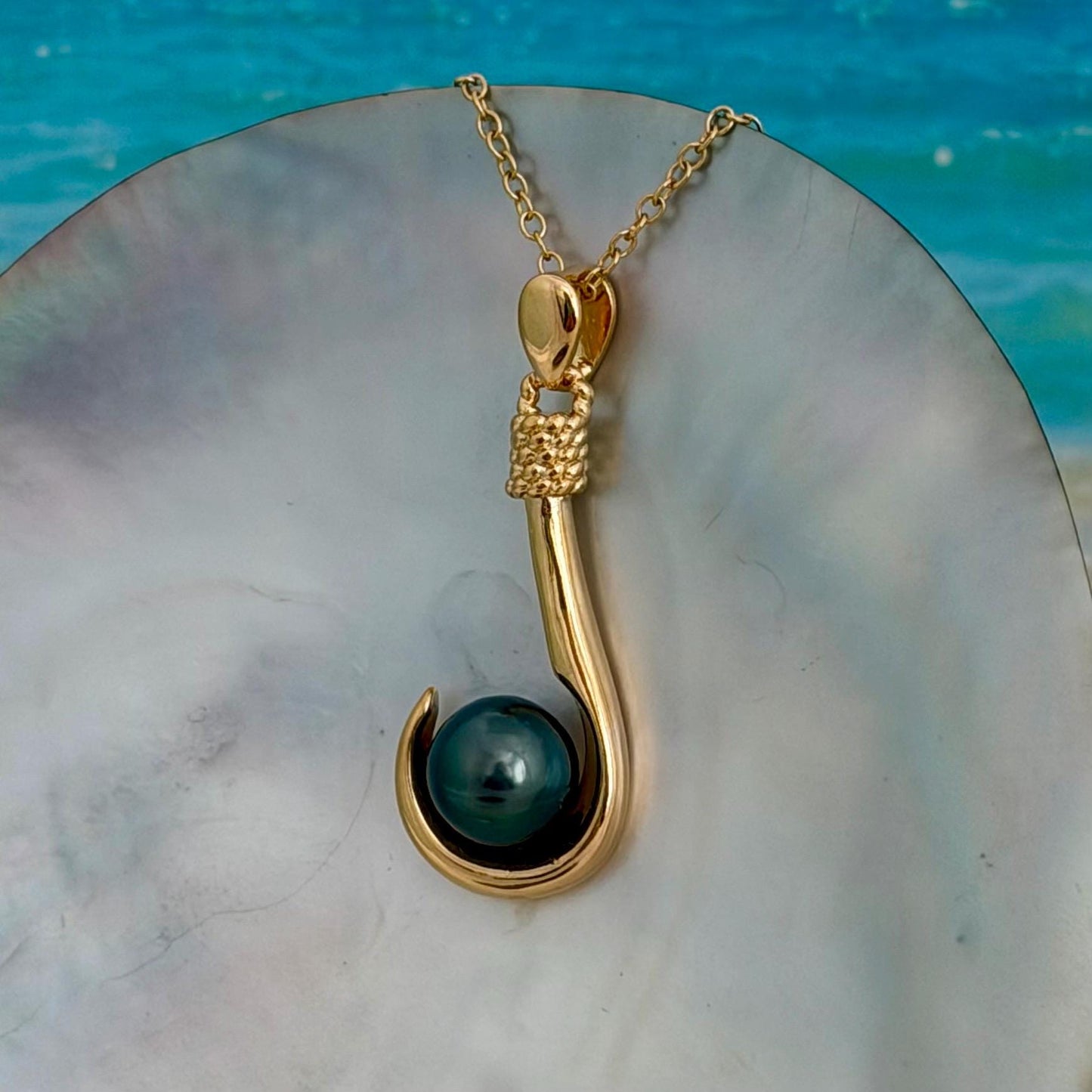 Fishhook Tahitian pearl necklace • Unique ocean jewelry made in hawaii for Ocean lovers • Unisex luxurious gift for her or him • fish hook