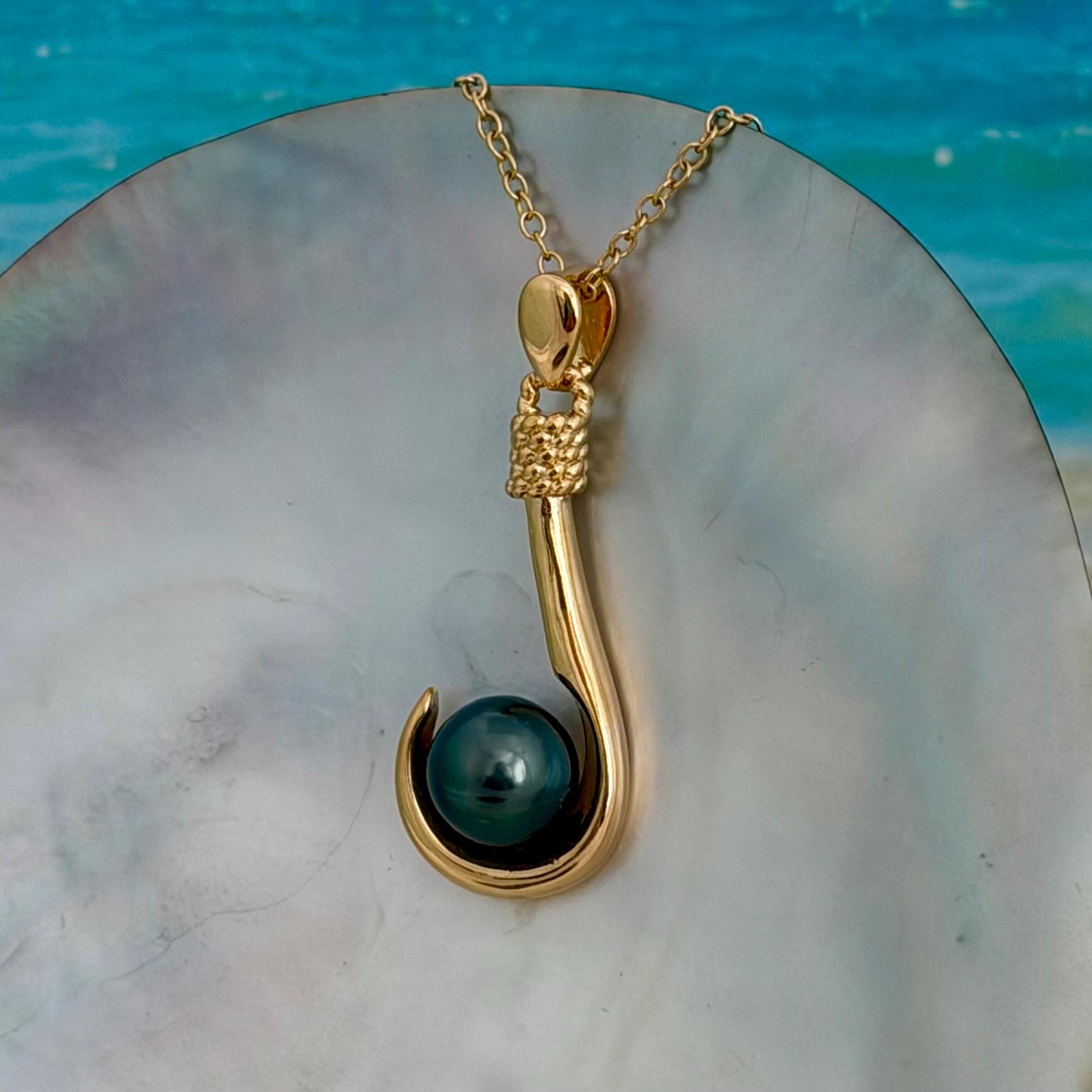Fishhook Tahitian pearl necklace • Unique ocean jewelry made in hawaii for Ocean lovers • Unisex luxurious gift for her or him • fish hook