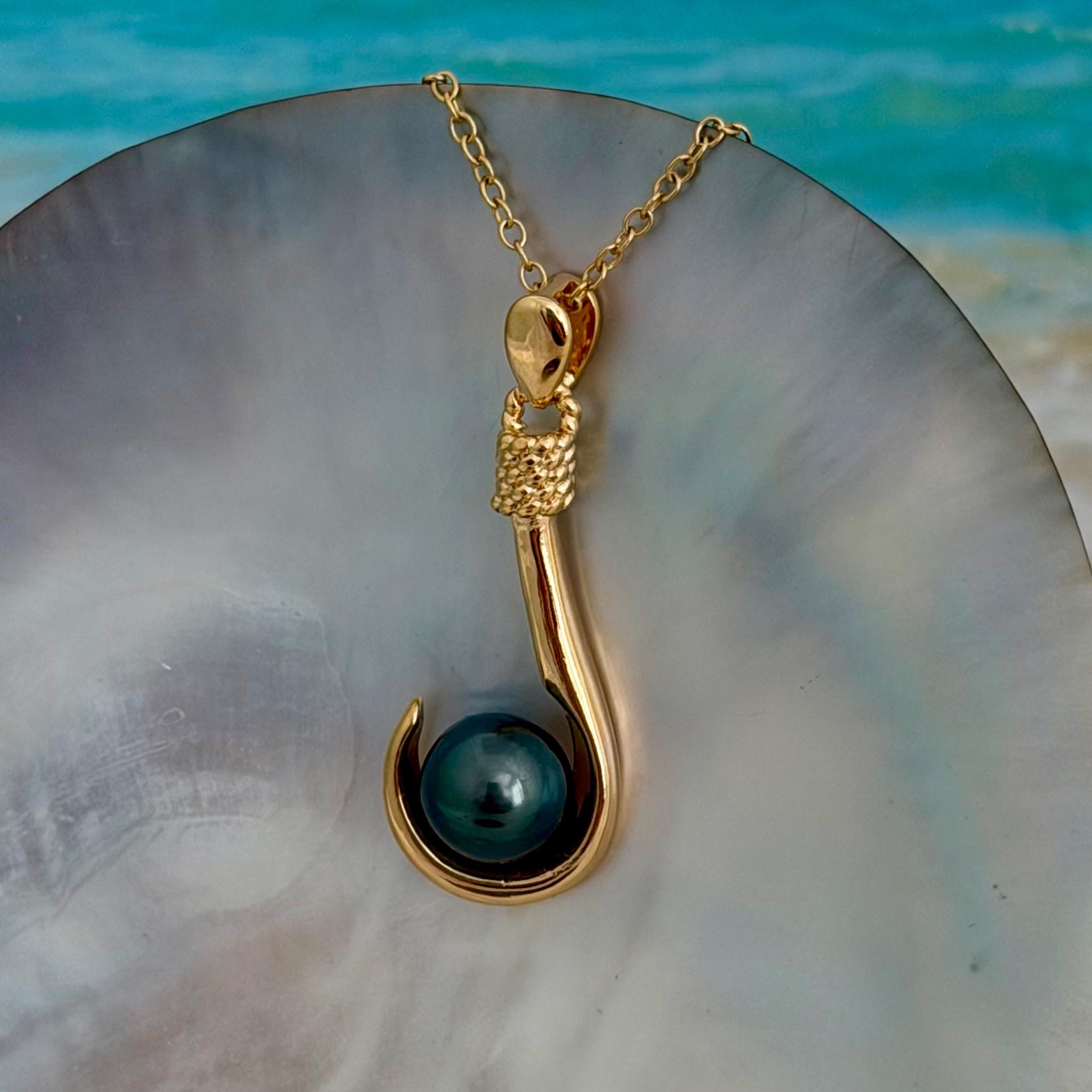 Fishhook Tahitian pearl necklace • Unique ocean jewelry made in hawaii for Ocean lovers • Unisex luxurious gift for her or him • fish hook