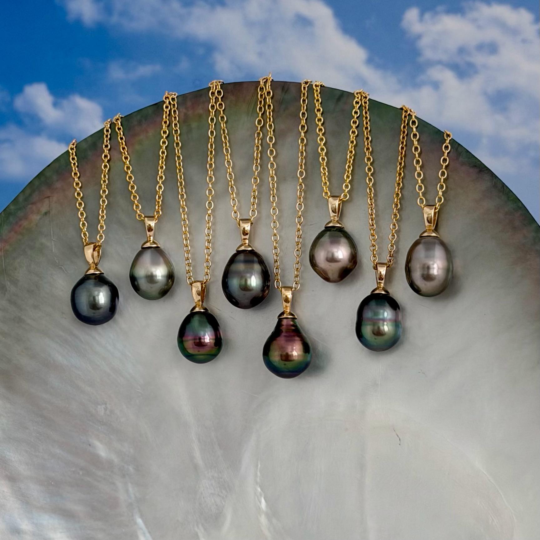 Tahitian Black Pearl Pendant: Gold Vermeil • Minimalist jewelry