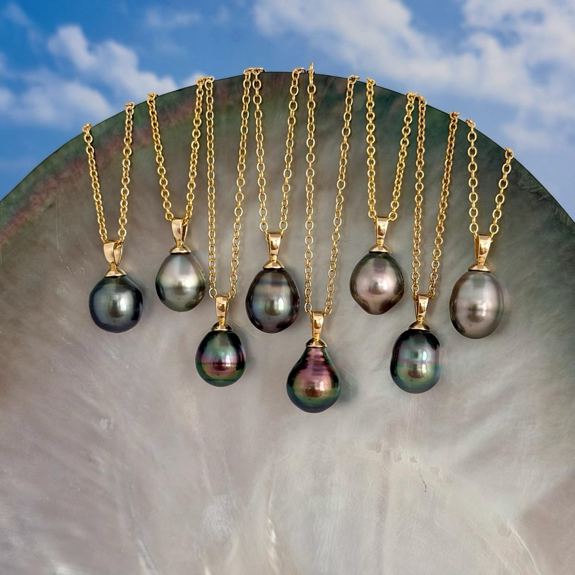 Tahitian Black Pearl Pendant: Gold Vermeil • Minimalist jewelry