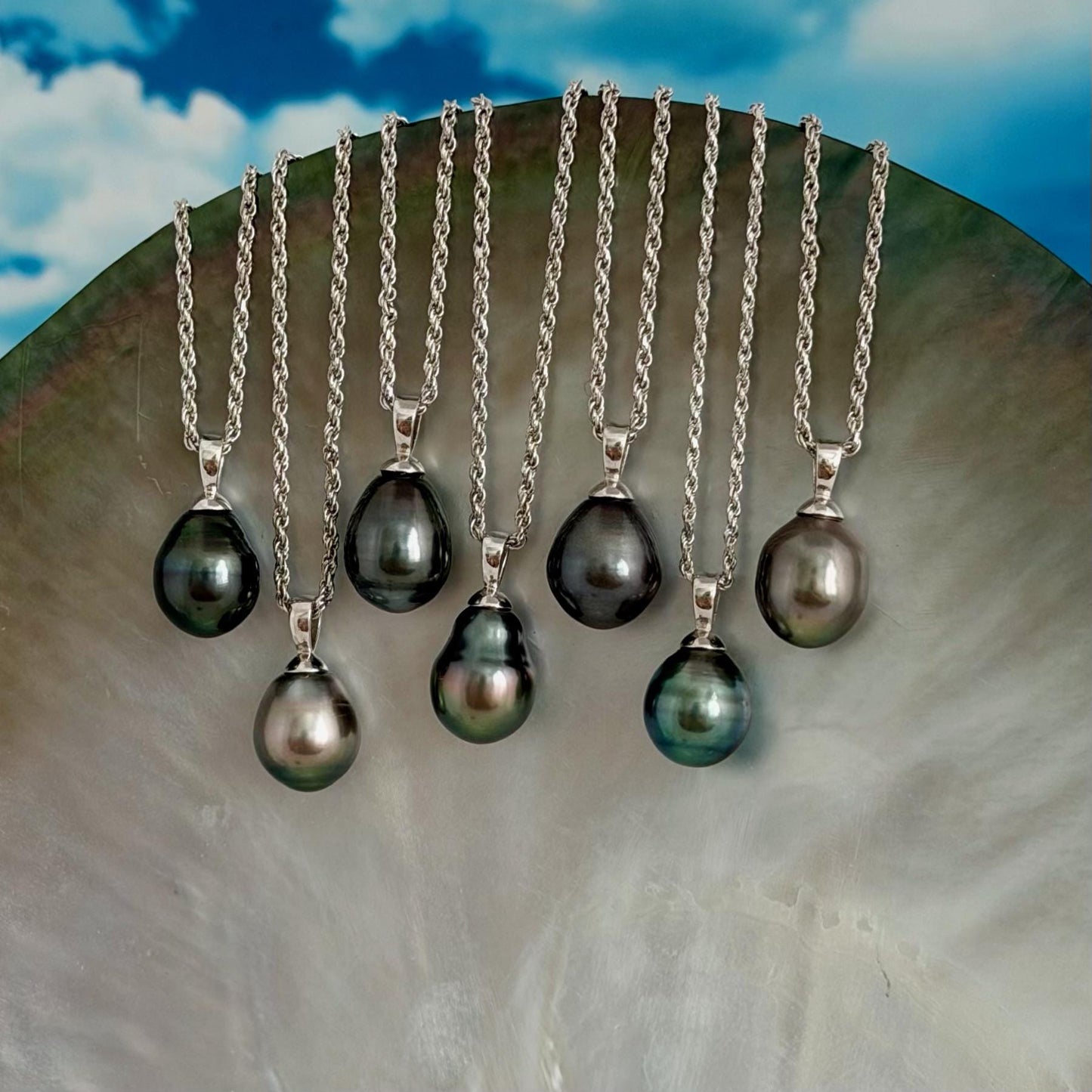 Tahitian Black Pearl Pendant: Sterling Silver Rhodium Plated Bail