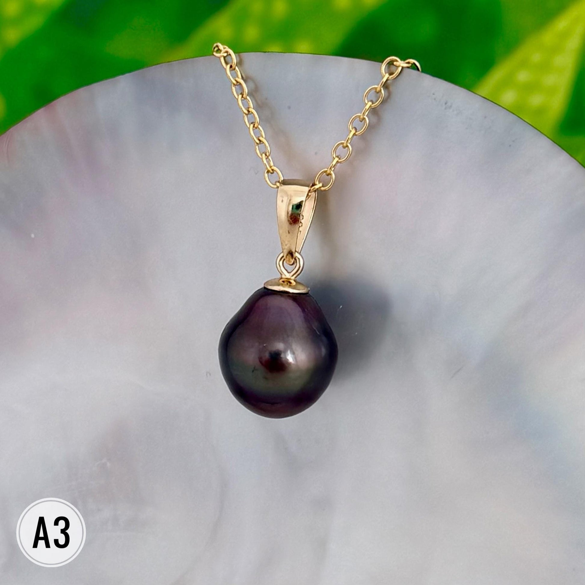 Tahitian Black Pearl Pendant: Gold and Sterling silver • Minimalist jewelry