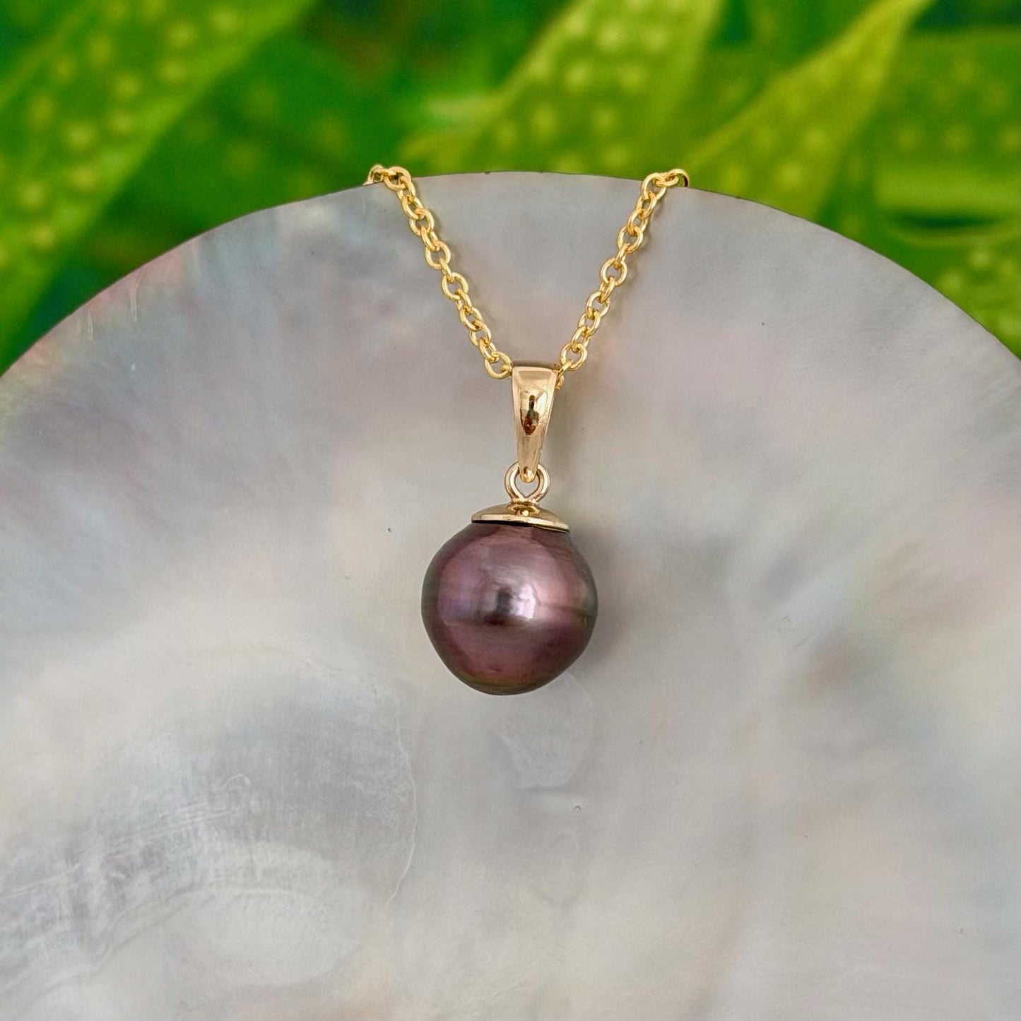 Tahitian Pearl Pendant : 10.6mm Dark Pink Red • 14k Gold Vermeil • ocean gem