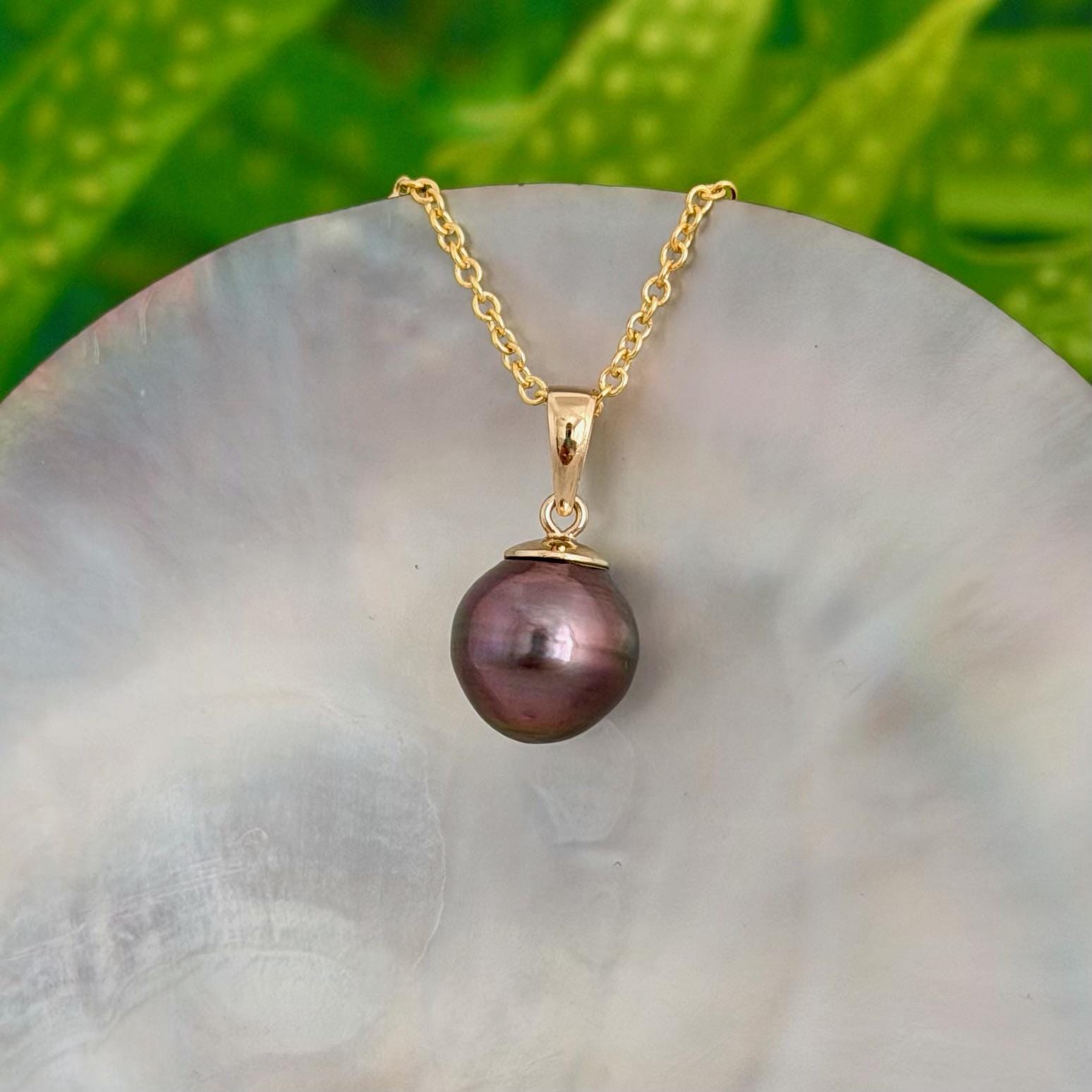 Tahitian Pearl Pendant : 10.6mm Dark Pink Red • 14k Gold Vermeil • ocean gem