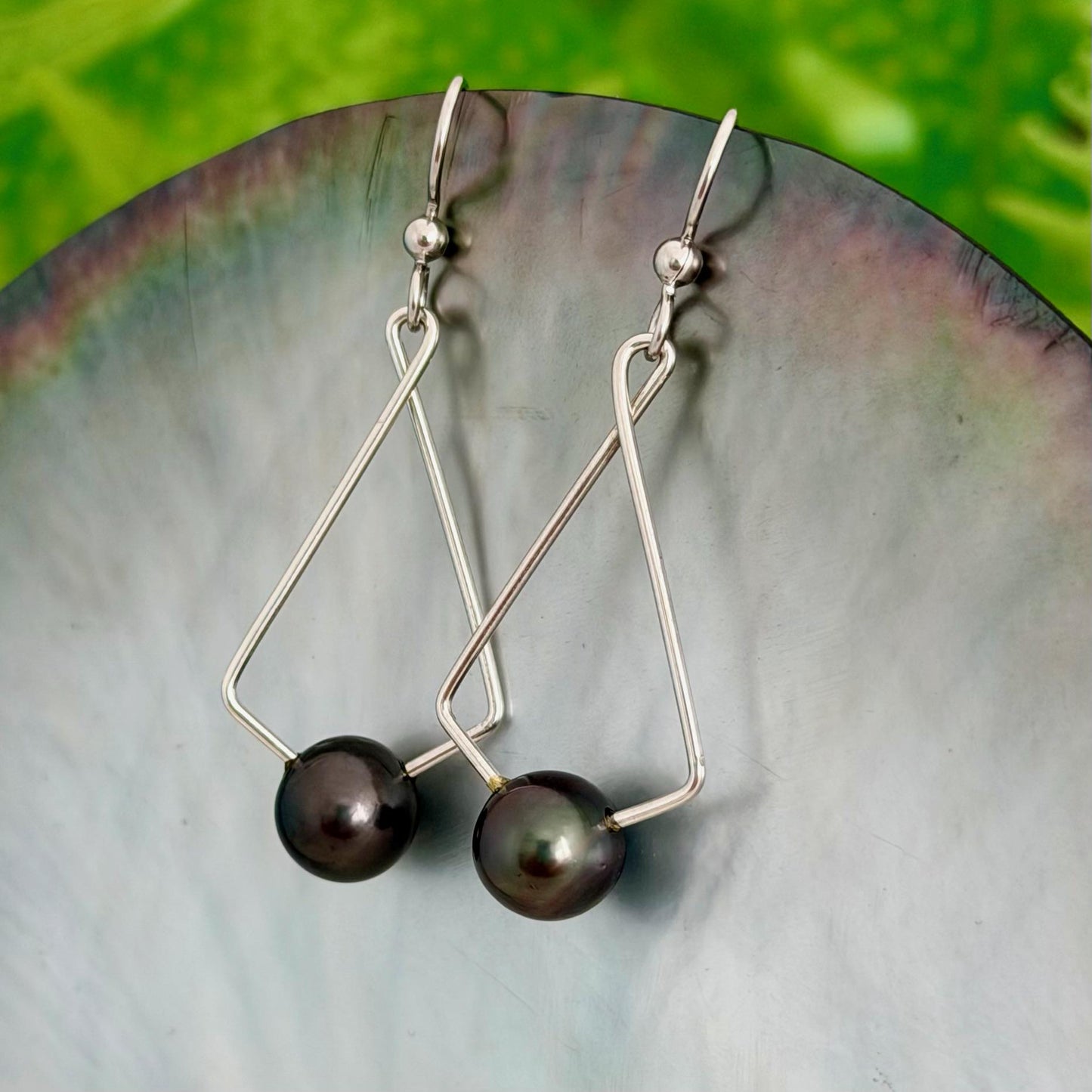 DOORBUSTER Modern Tahitian pearl dangle earrings • Sterling silver jewelry