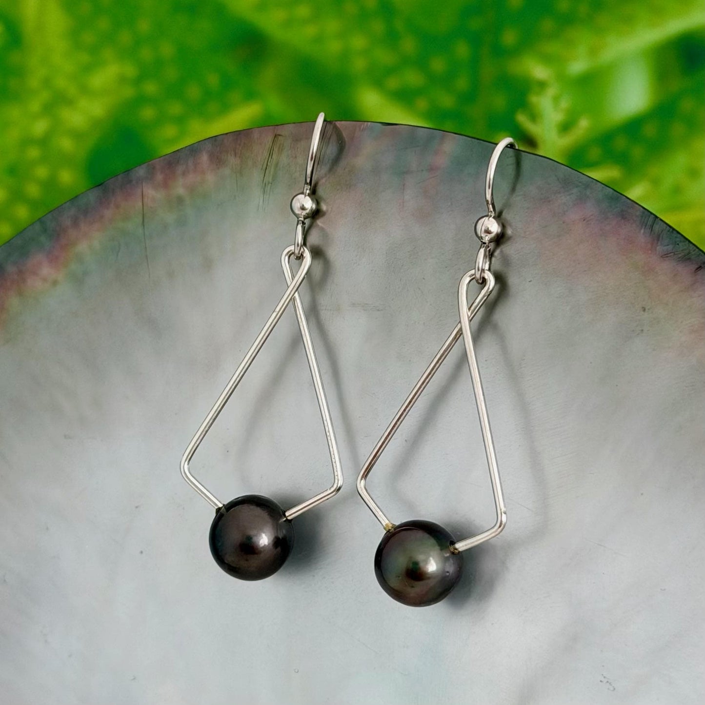DOORBUSTER Modern Tahitian pearl dangle earrings • Sterling silver jewelry