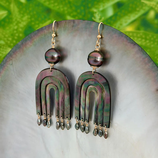 Tahitian pearl earrings • Hand carved rainbow • Morher of pearl shell • Keshi accents