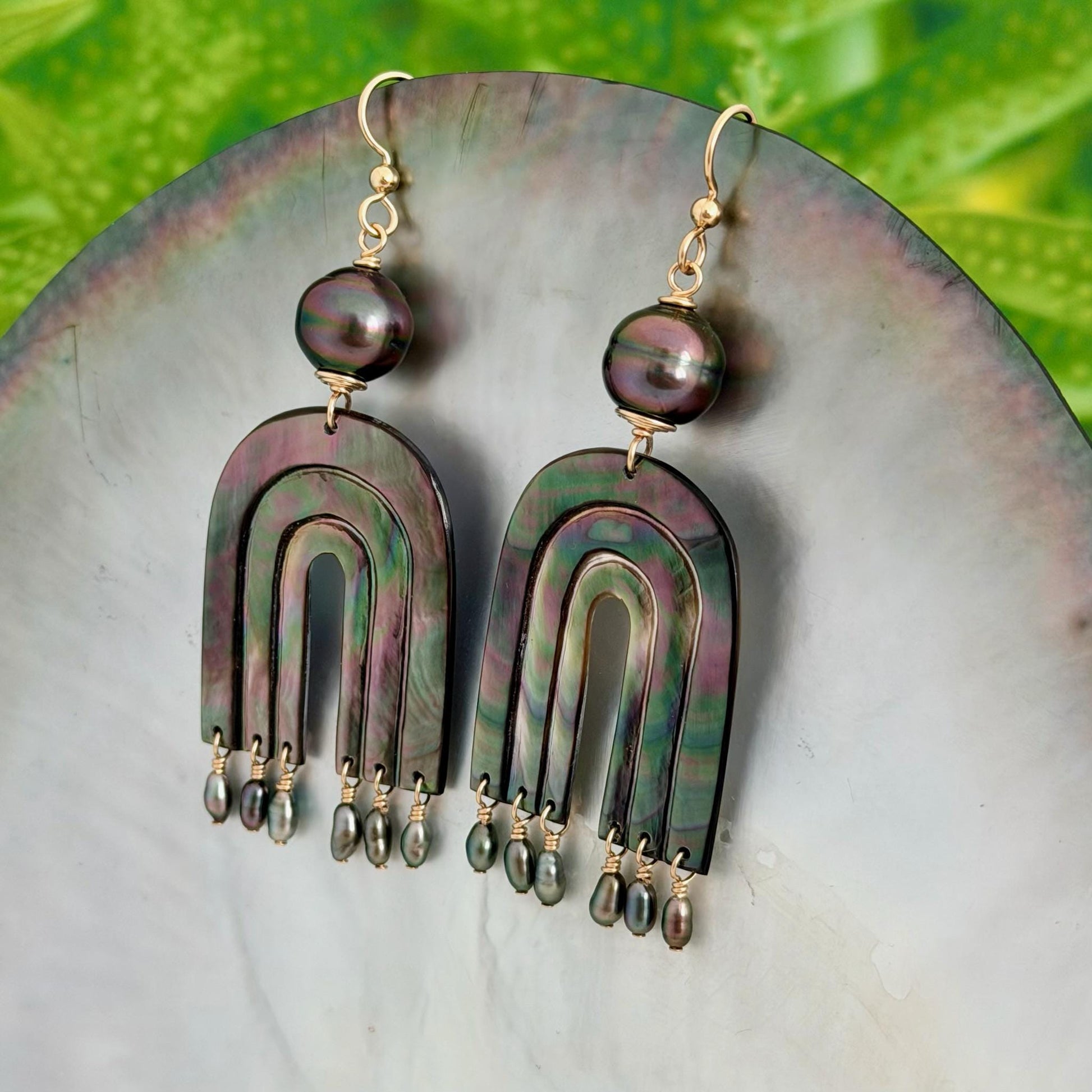 Tahitian pearl earrings • Hand carved rainbow • Morher of pearl shell • Keshi accents