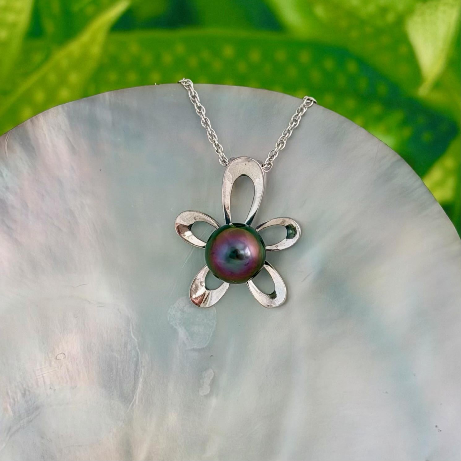 Tahitian Pearl Pendant : 8.5mm • Sterling silver Flower Design • Peacock Pink Purple Green