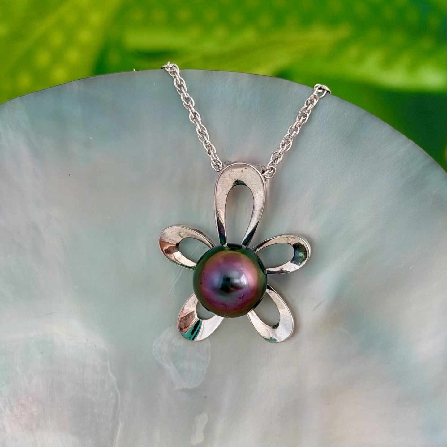 Tahitian Pearl Pendant : 8.5mm • Sterling silver Flower Design • Peacock Pink Purple Green