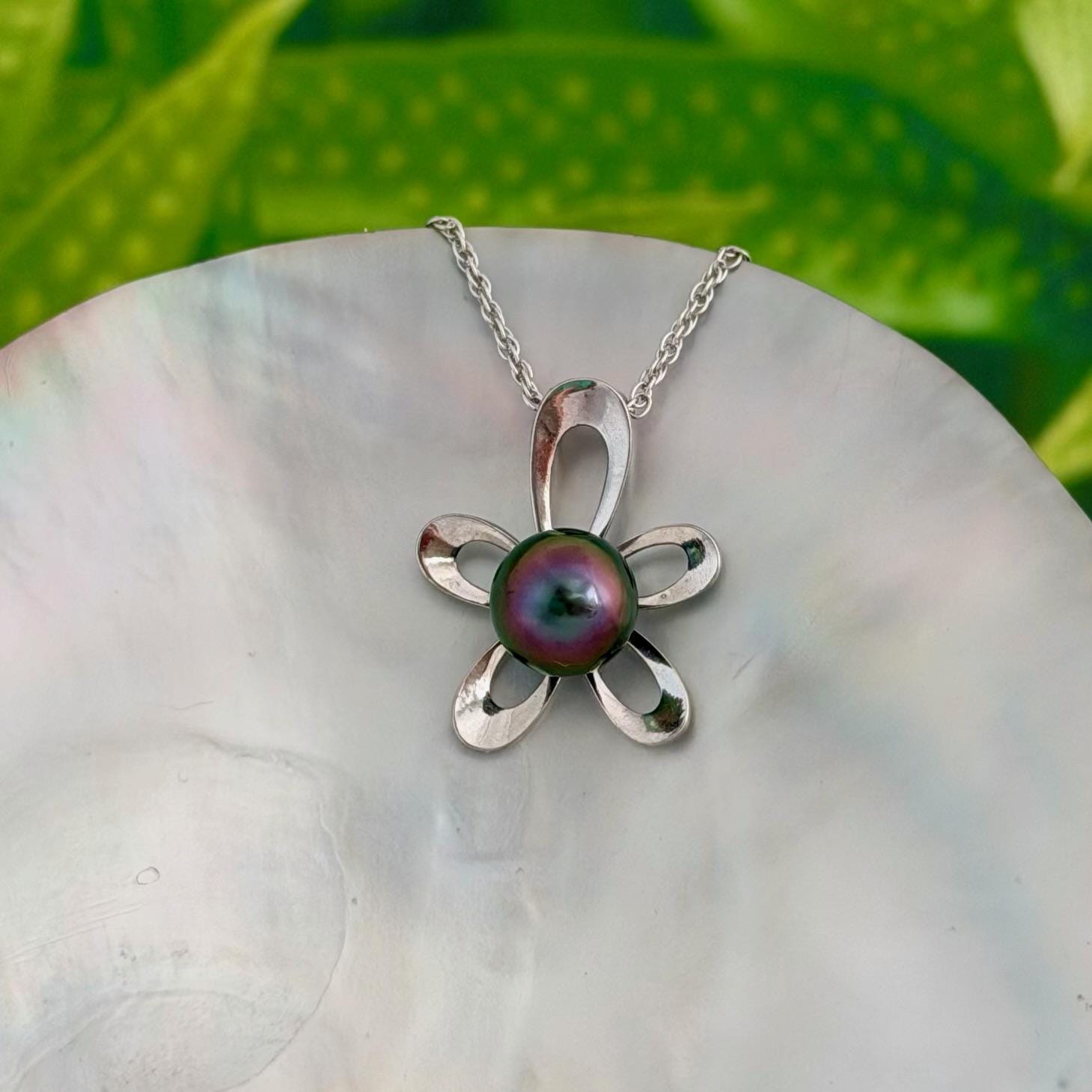 Tahitian Pearl Pendant : 8.5mm • Sterling silver Flower Design • Peacock Pink Purple Green