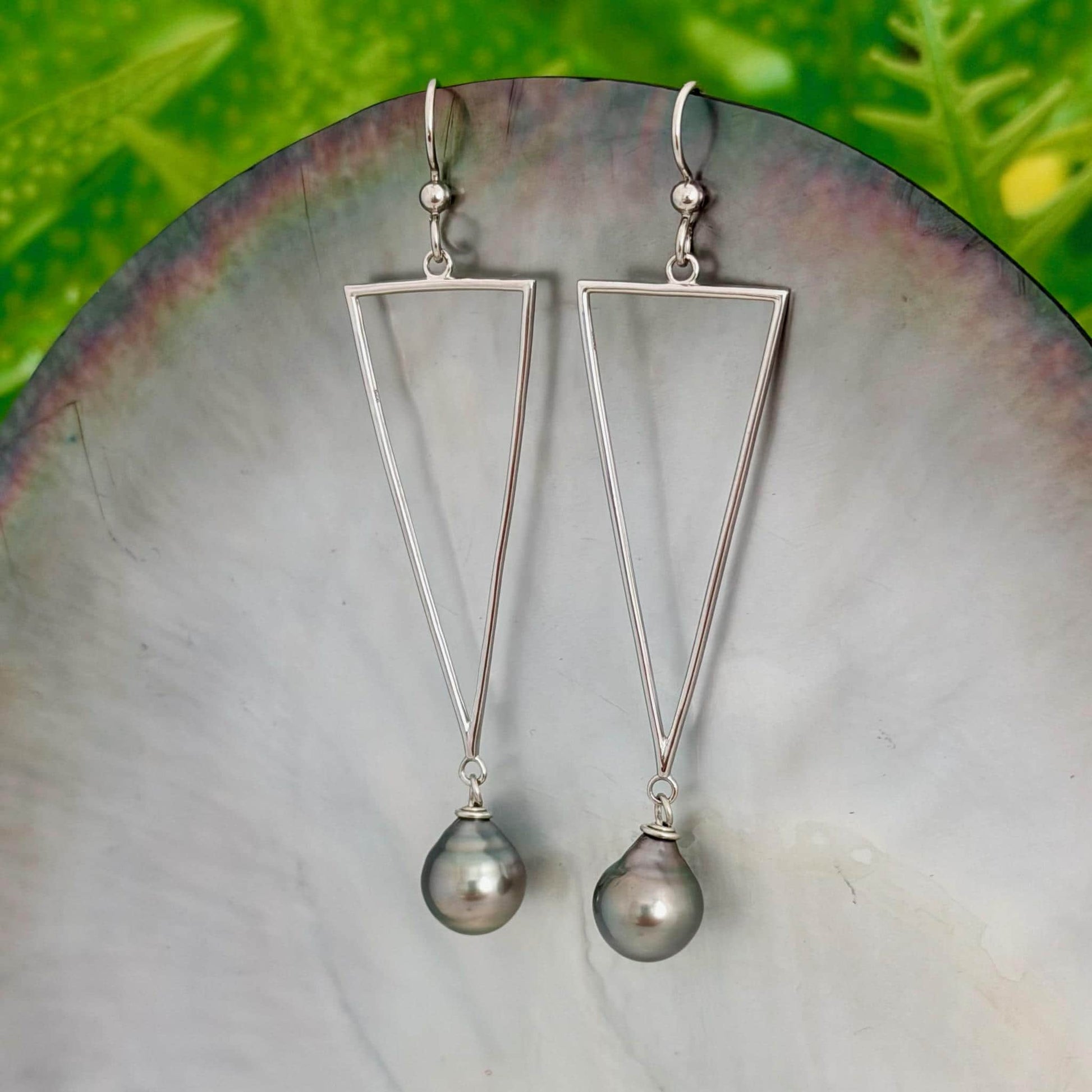 DOORBUSTER Tahitian Pearl Earrings – Sterling Silver Triangle Dangle jewelry.