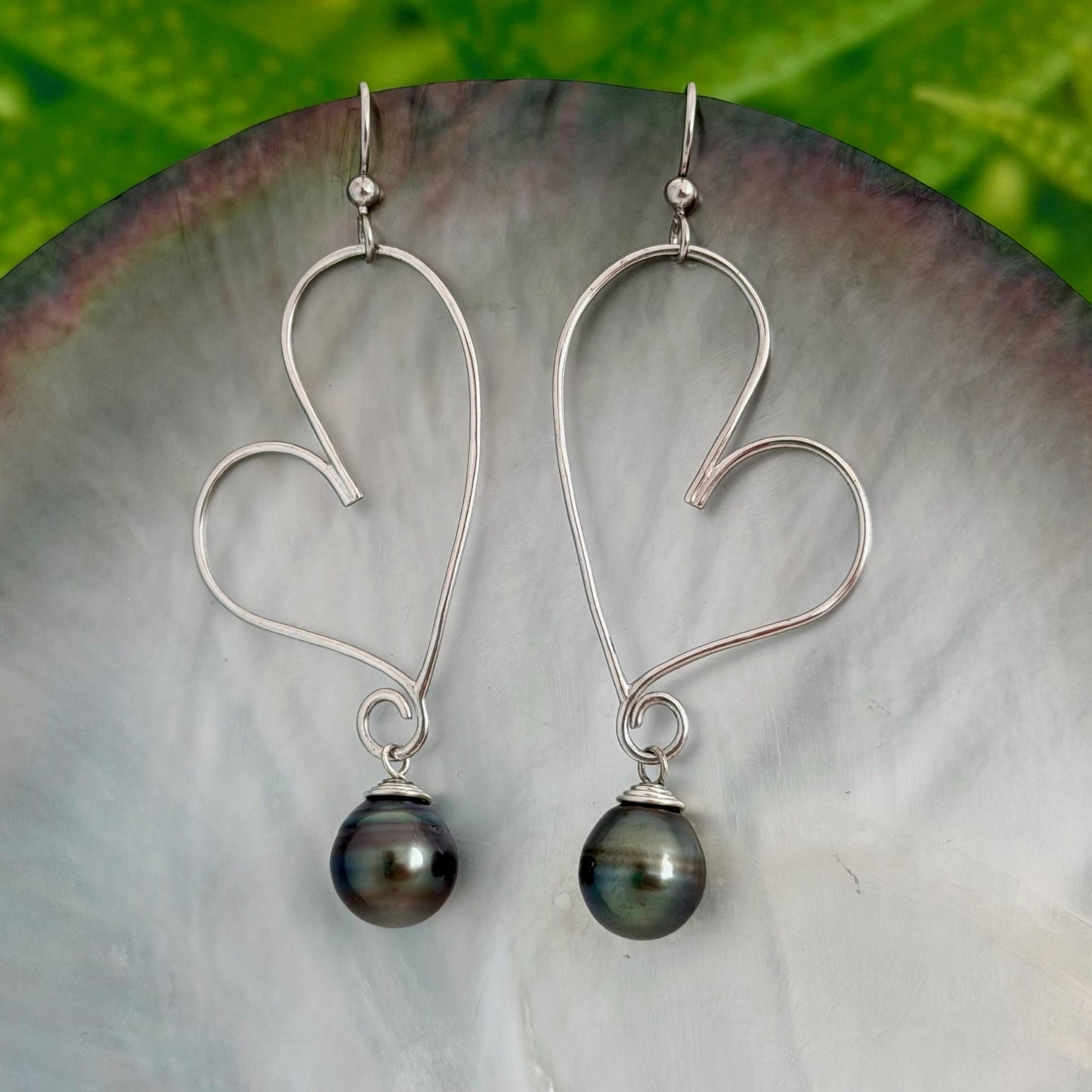 DOORBUSTER Tahitian Pearl Heart Earrings: Sterling silver Dangle Earrings