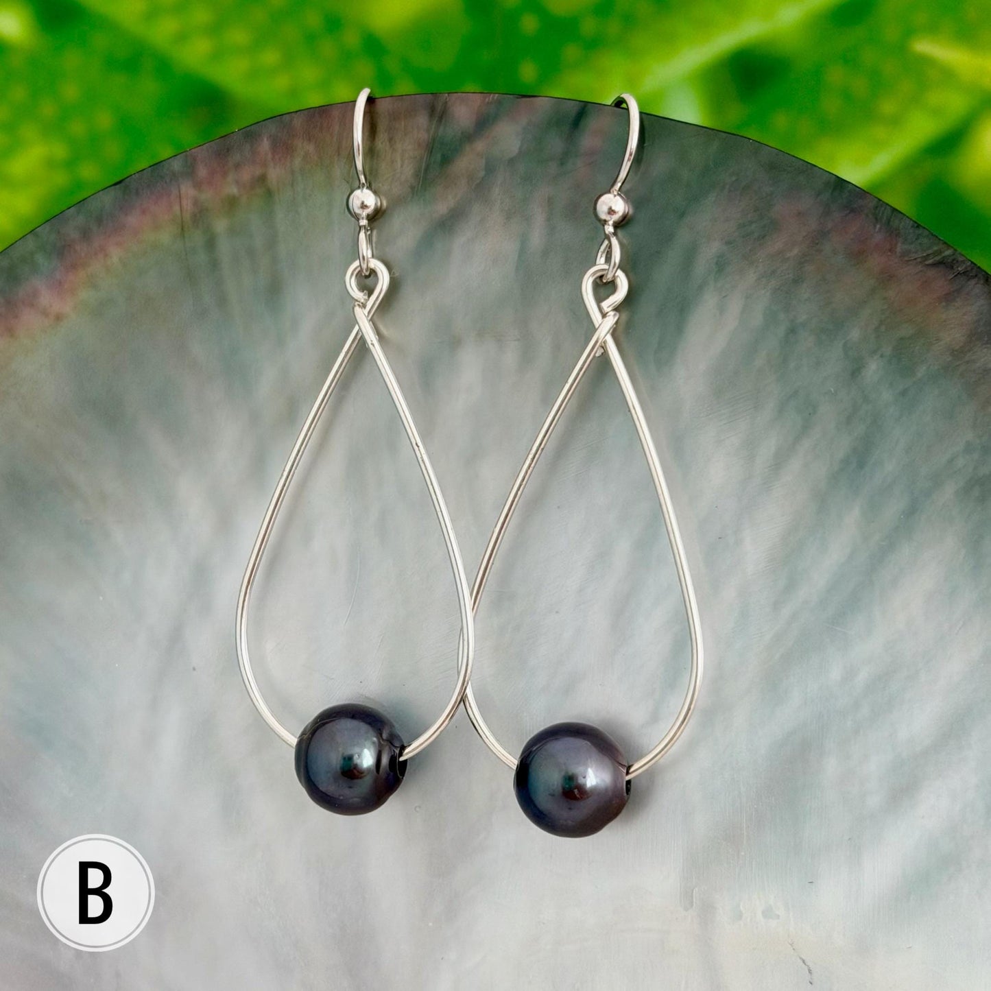 Tahitian Pearl Earrings – Sterling silver Teardrop Hoop • everyday jewelry