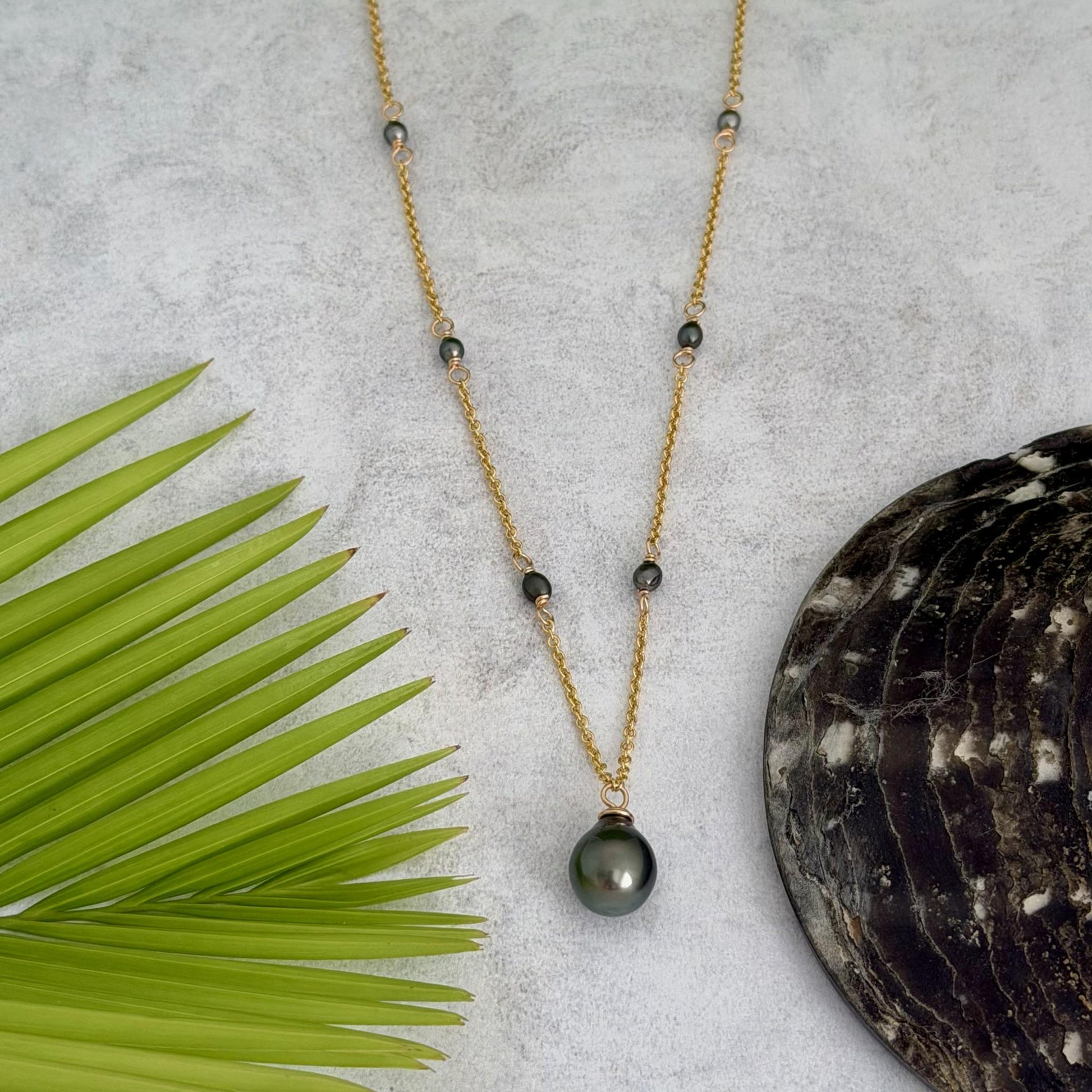 Tahitian pearl necklace — Keshi jewelry • Gold filled