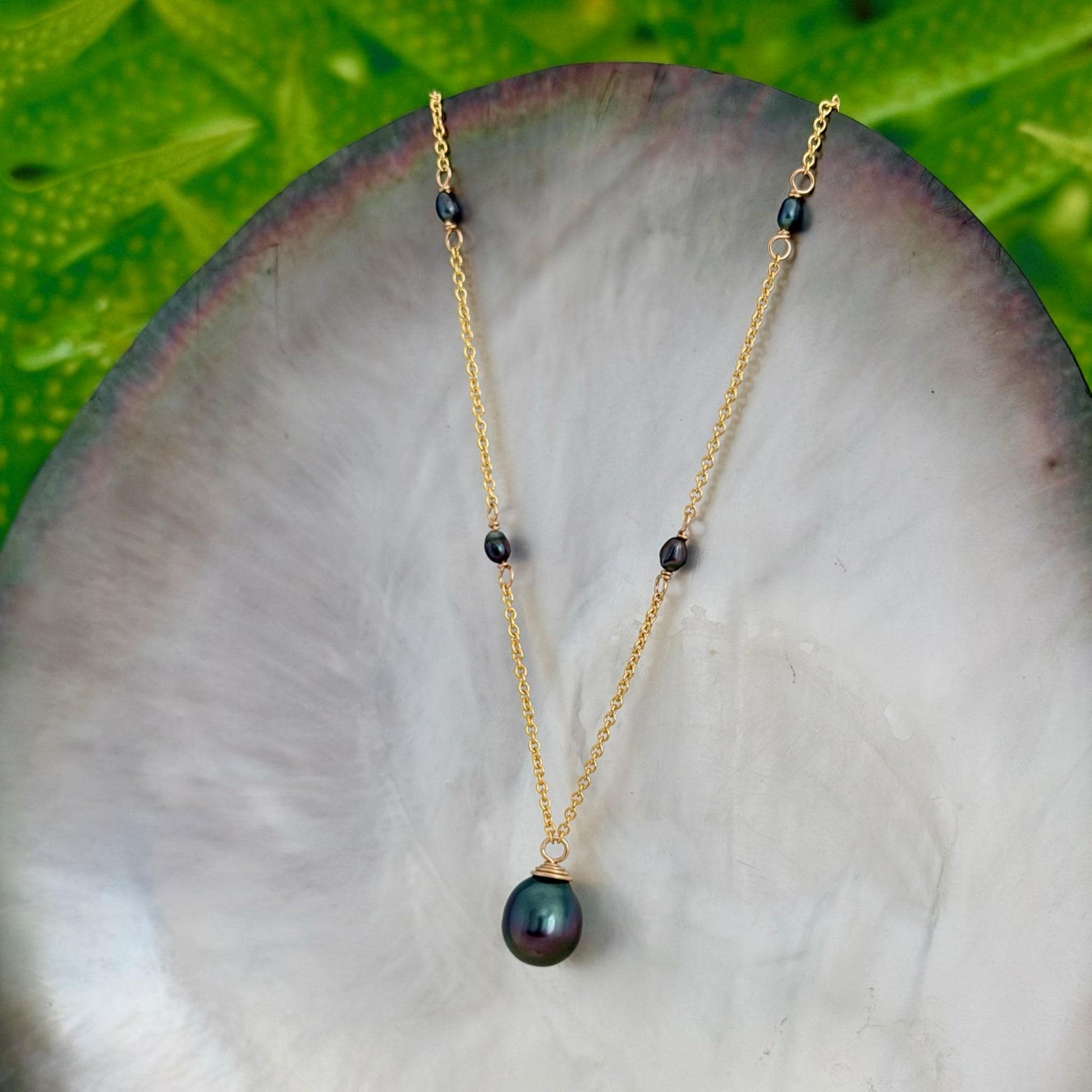 Tahitian pearl necklace — Keshi jewelry • Gold filled