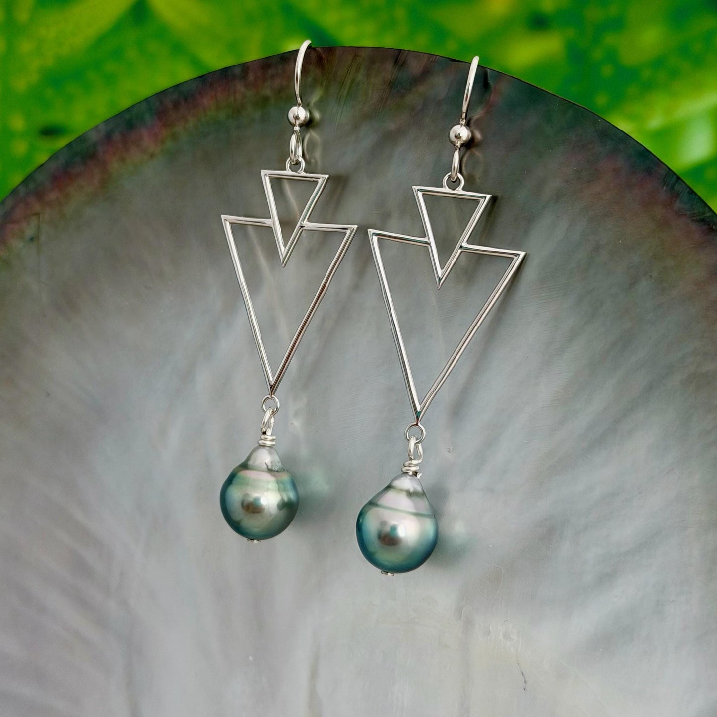 DOORBUSTER Tahitian Pearl Earrings – Triangle Design • Sterling silver Jewelry