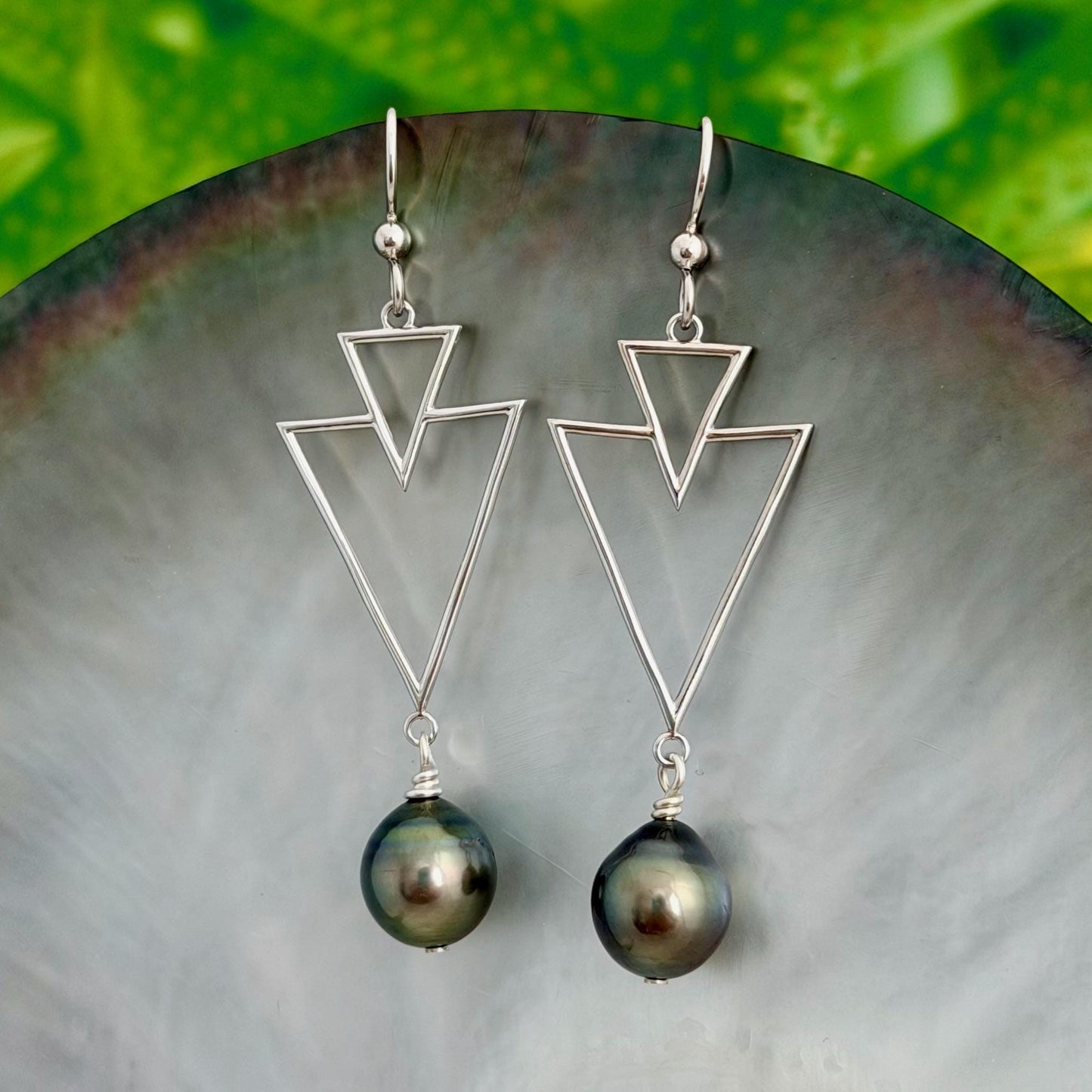 DOORBUSTER Tahitian Pearl Earrings – Triangle Design • Sterling silver Jewelry